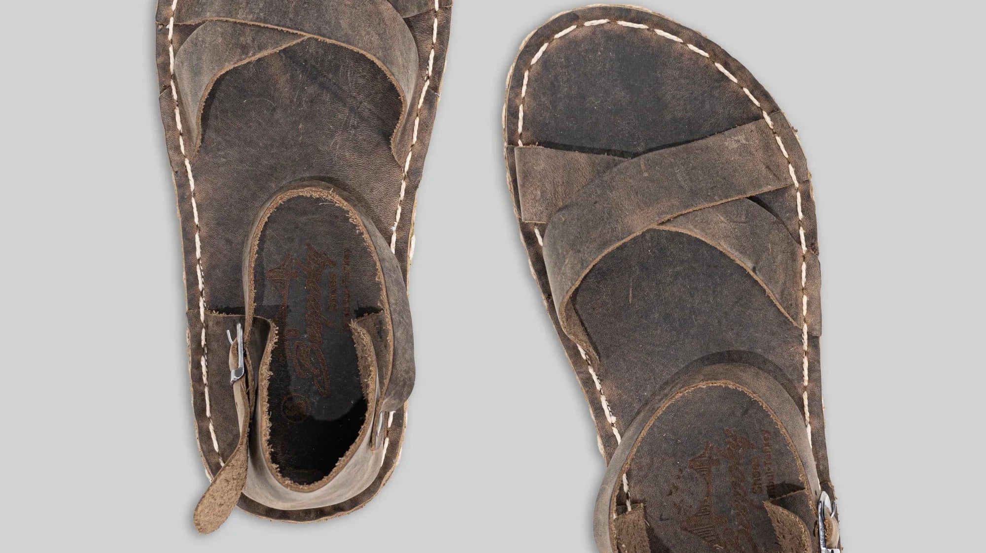 Handmade barefoot sandals with a wide toe box that lets toes splay naturally | Bespoky