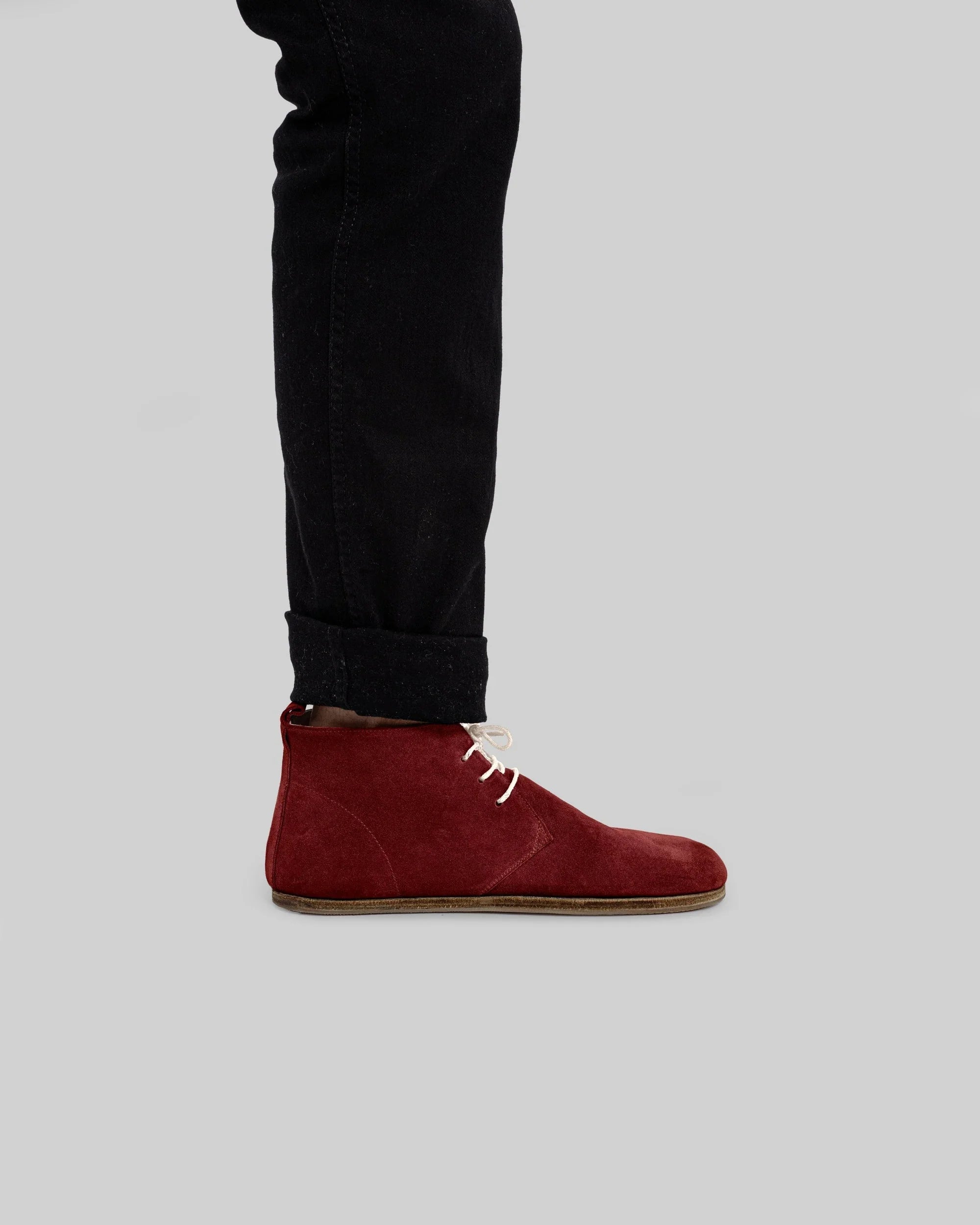 Close-up calf leather - Burgundy Suede Ankle Boots Detail | Bespoky