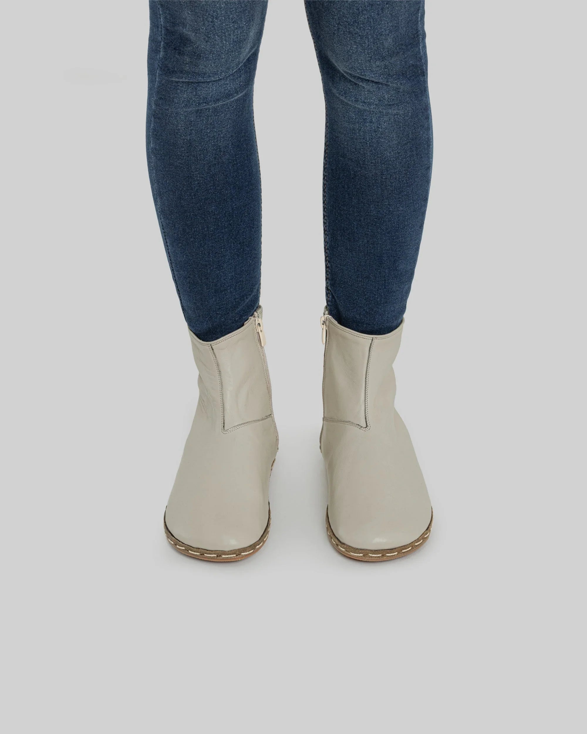 Detail Lucas Beige Chelsea Boots - Handcrafted Calf Leather Turkey | Bespoky