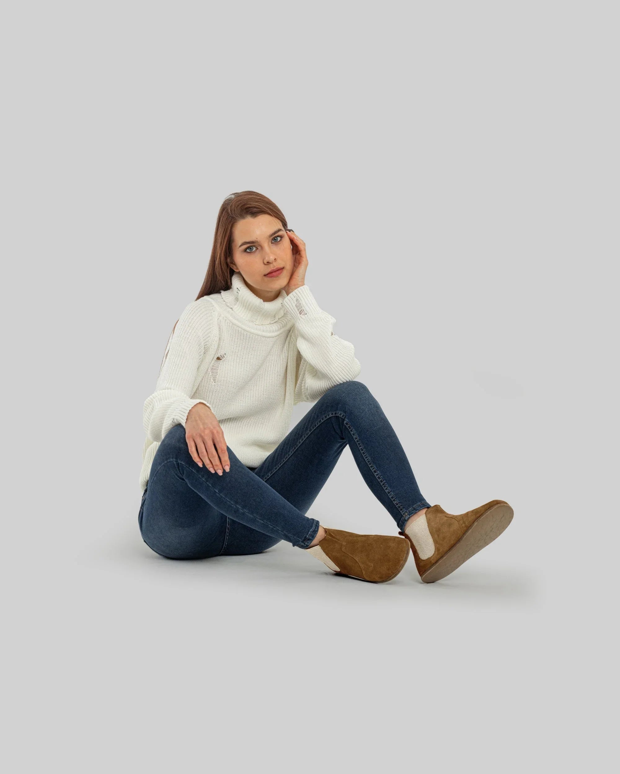 Close-up calf leather - Tan Suede Chelsea Boots Detail | Bespoky