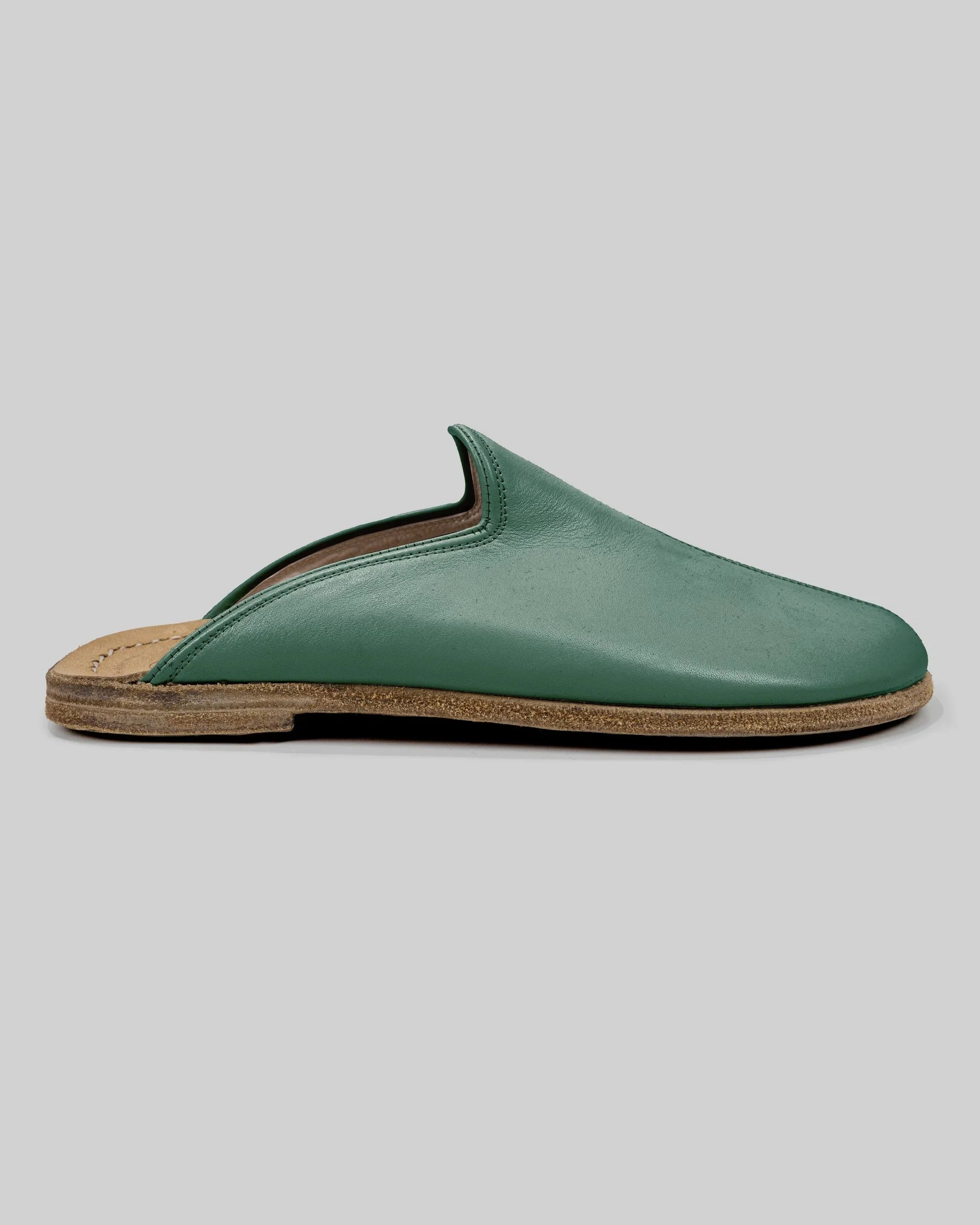 Close-up calf leather - Green Slippers Detail | Bespoky