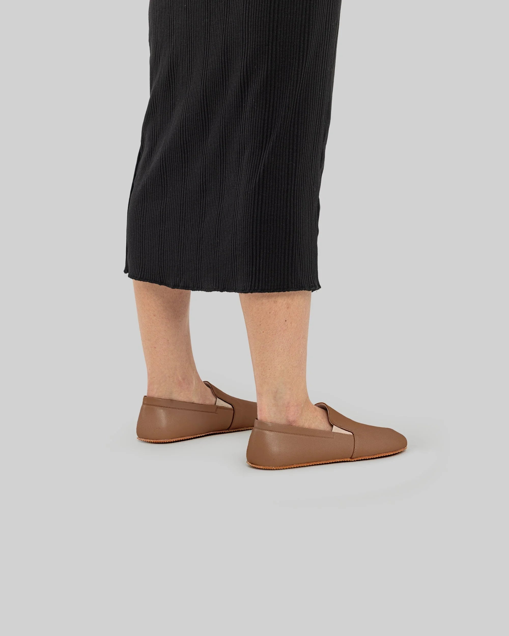 Close-up calf leather - Tan Barefoot Shoes Detail | Bespoky