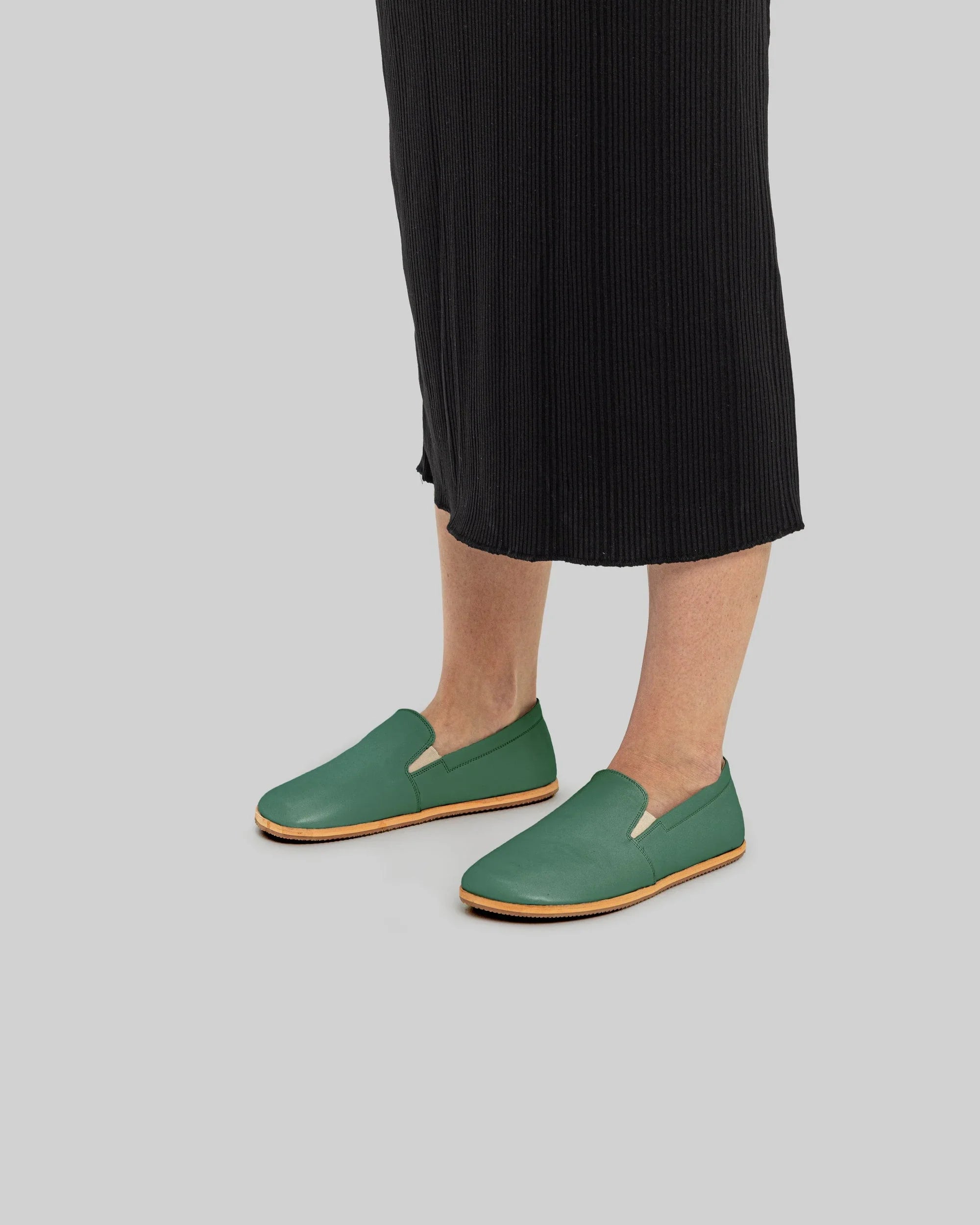 Men's Green Barefoot Shoes - Handcrafted Calf Leather Wide Toe Box | Bespoky