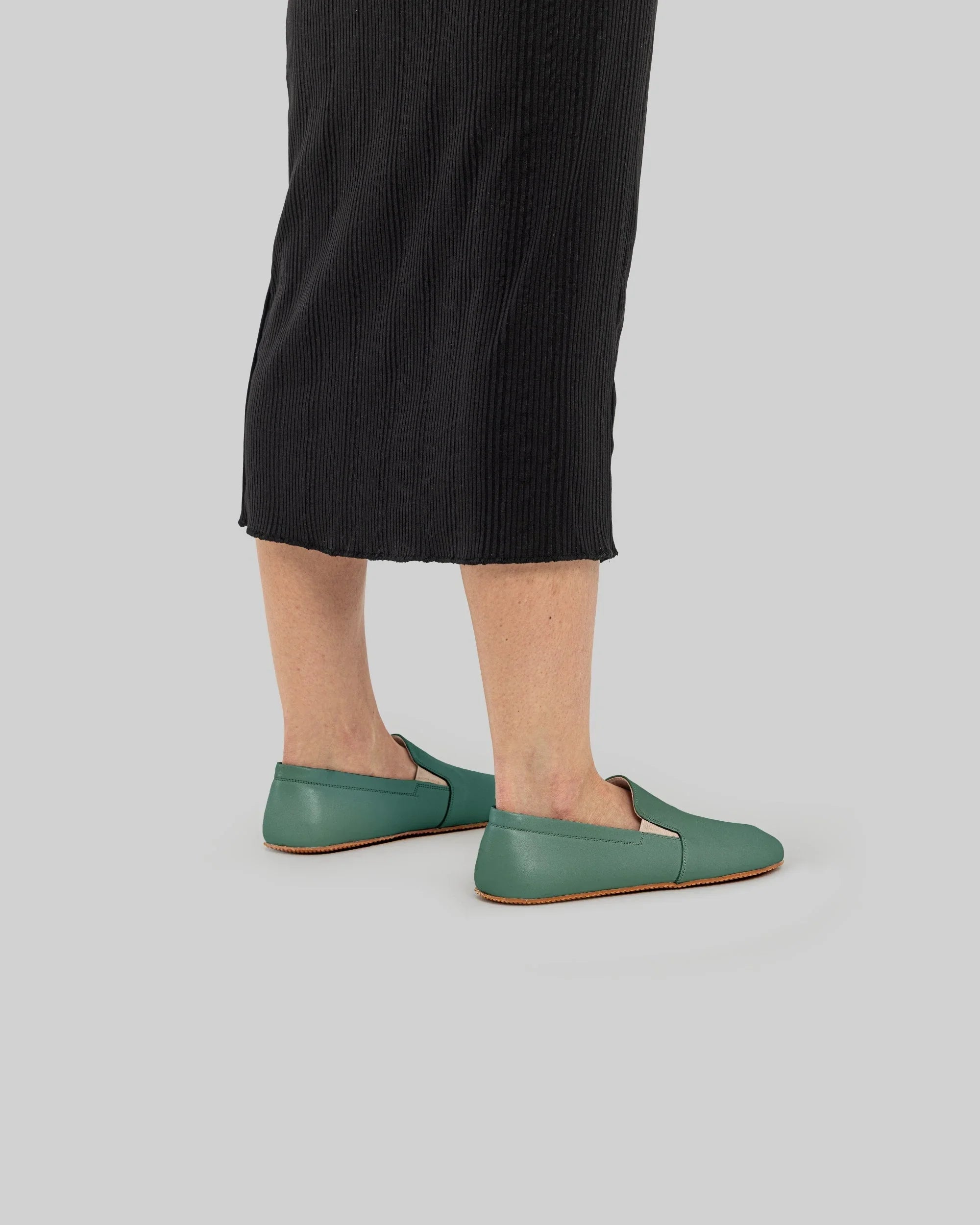 Close-up calf leather - Green Barefoot Shoes Detail | Bespoky