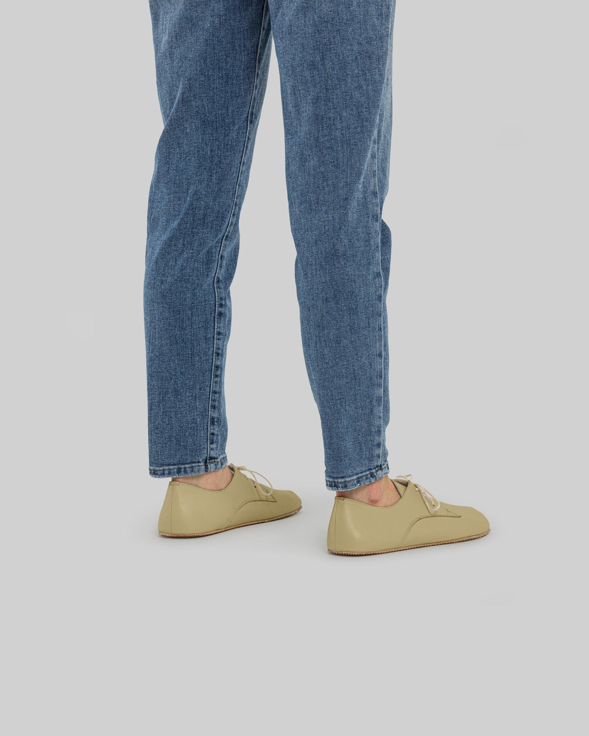 Close-up calf leather - Yellow Oxford Shoes Detail | Bespoky