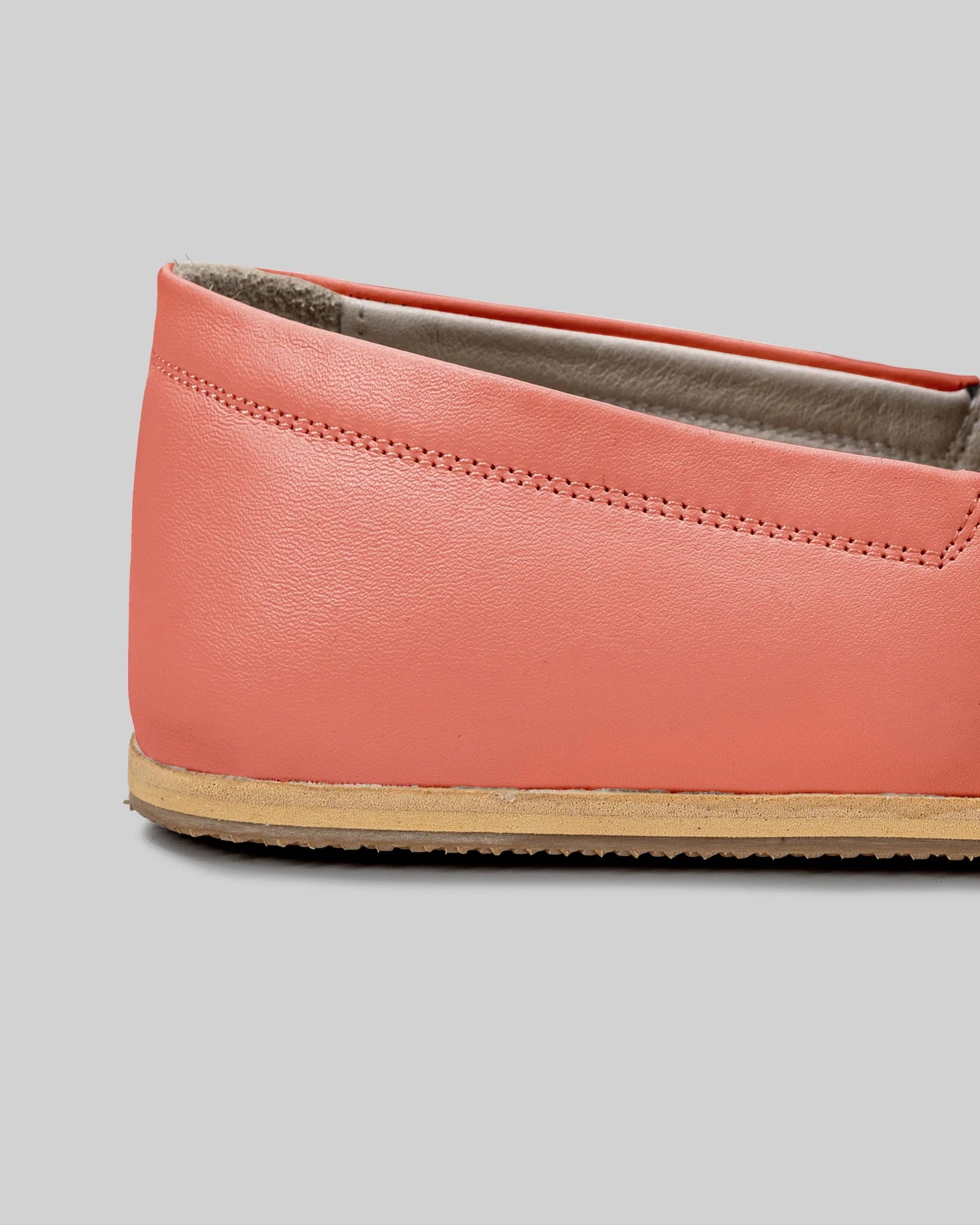 Close-up calf leather - Pomegranate Barefoot Shoes Detail | Bespoky