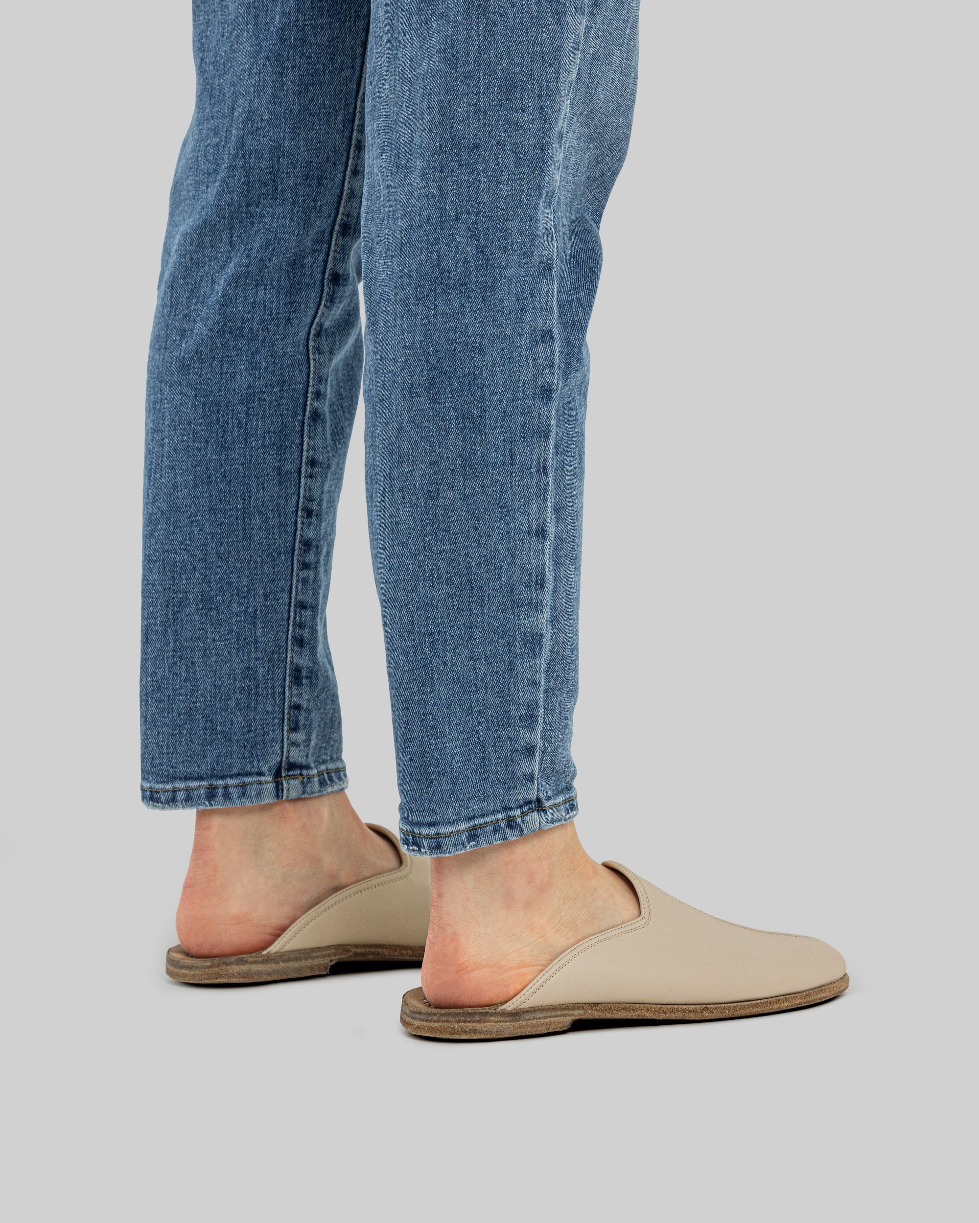 Sole detail Beige Slippers - Zero Drop Calf Leather | Bespoky