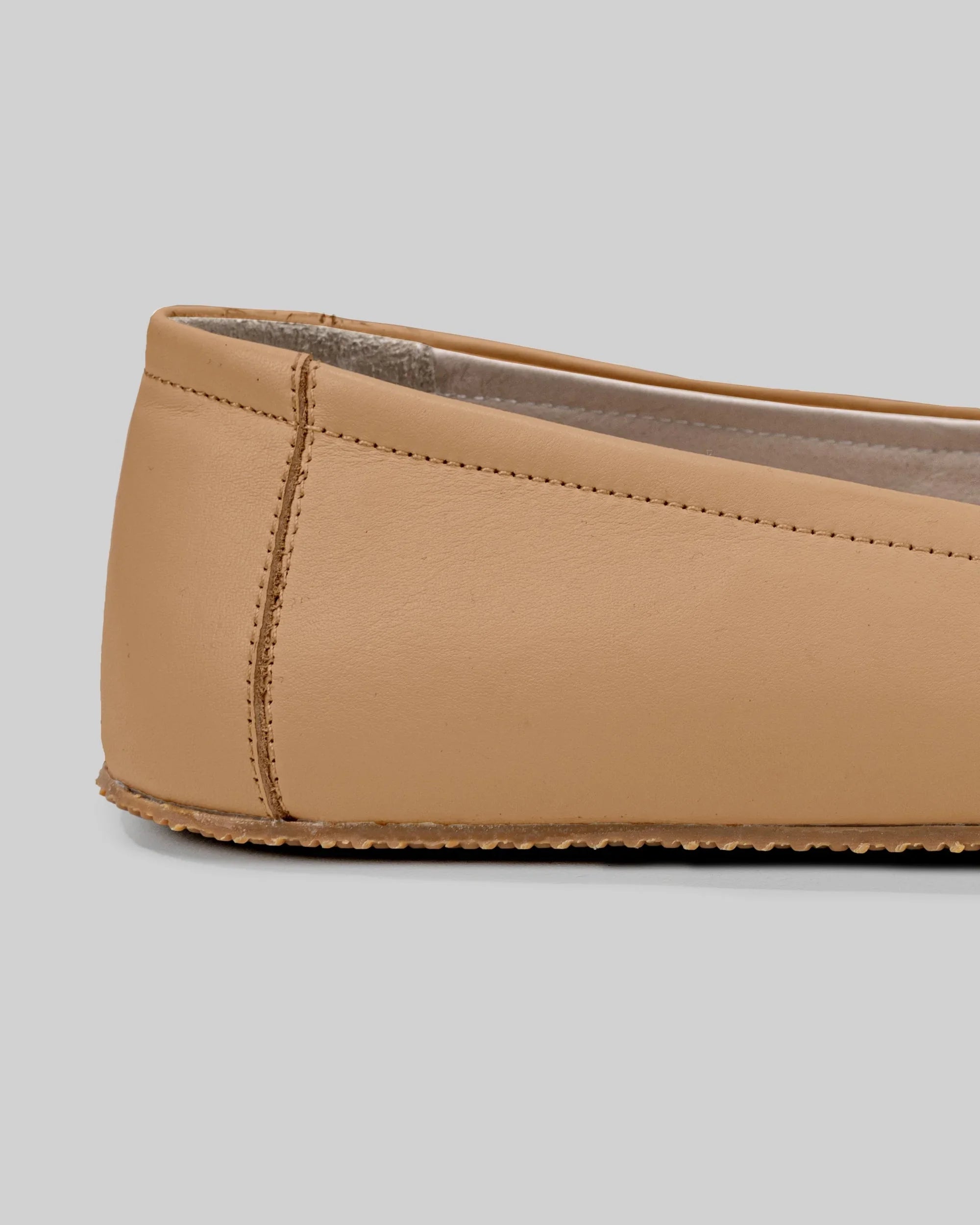 Close-up calf leather - Undyed Ballet Flats Detail | Bespoky