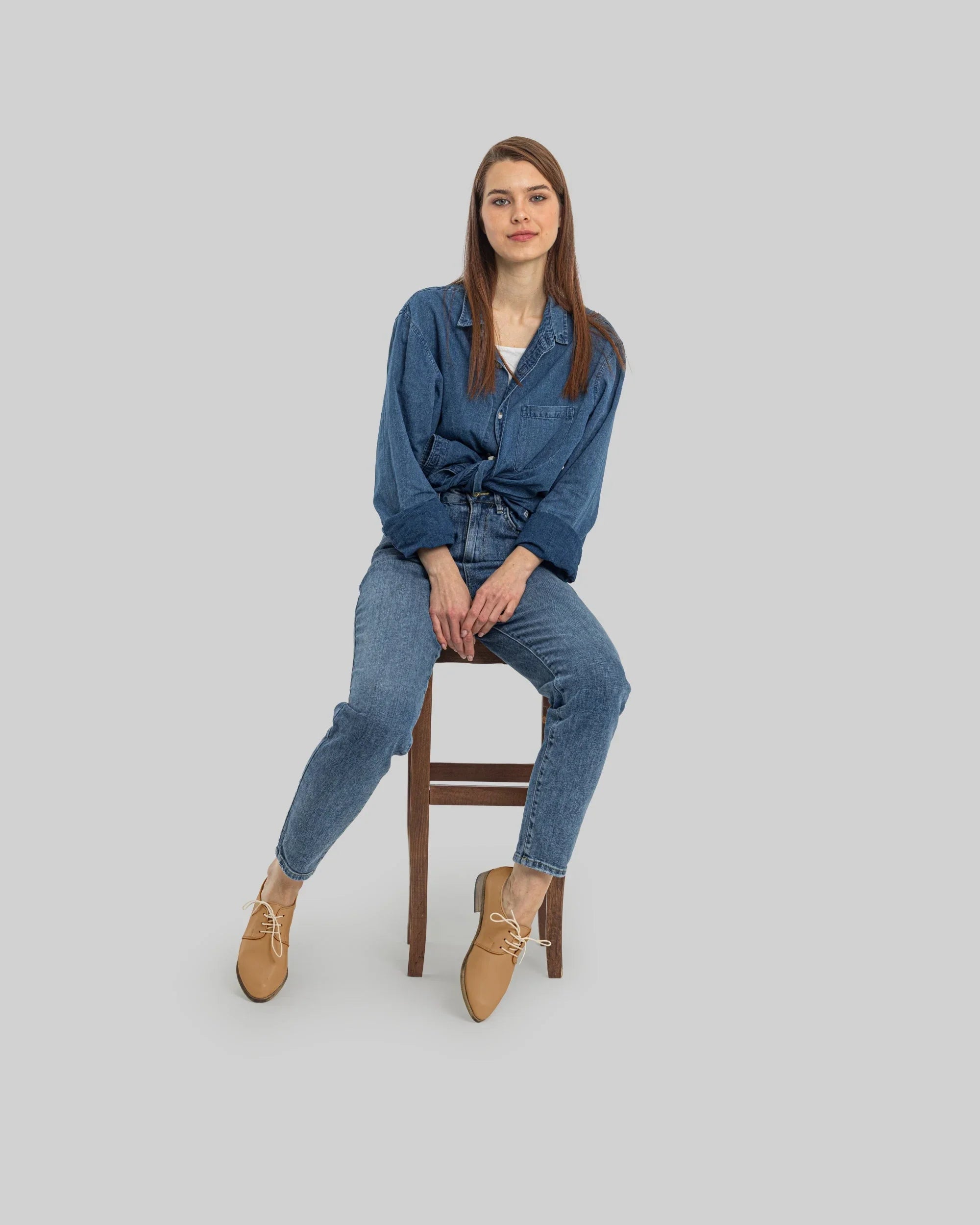 Nahaufnahme Kalbsleder - Detail ungefärbter spitzer Oxford-Schuh | Bespoky
