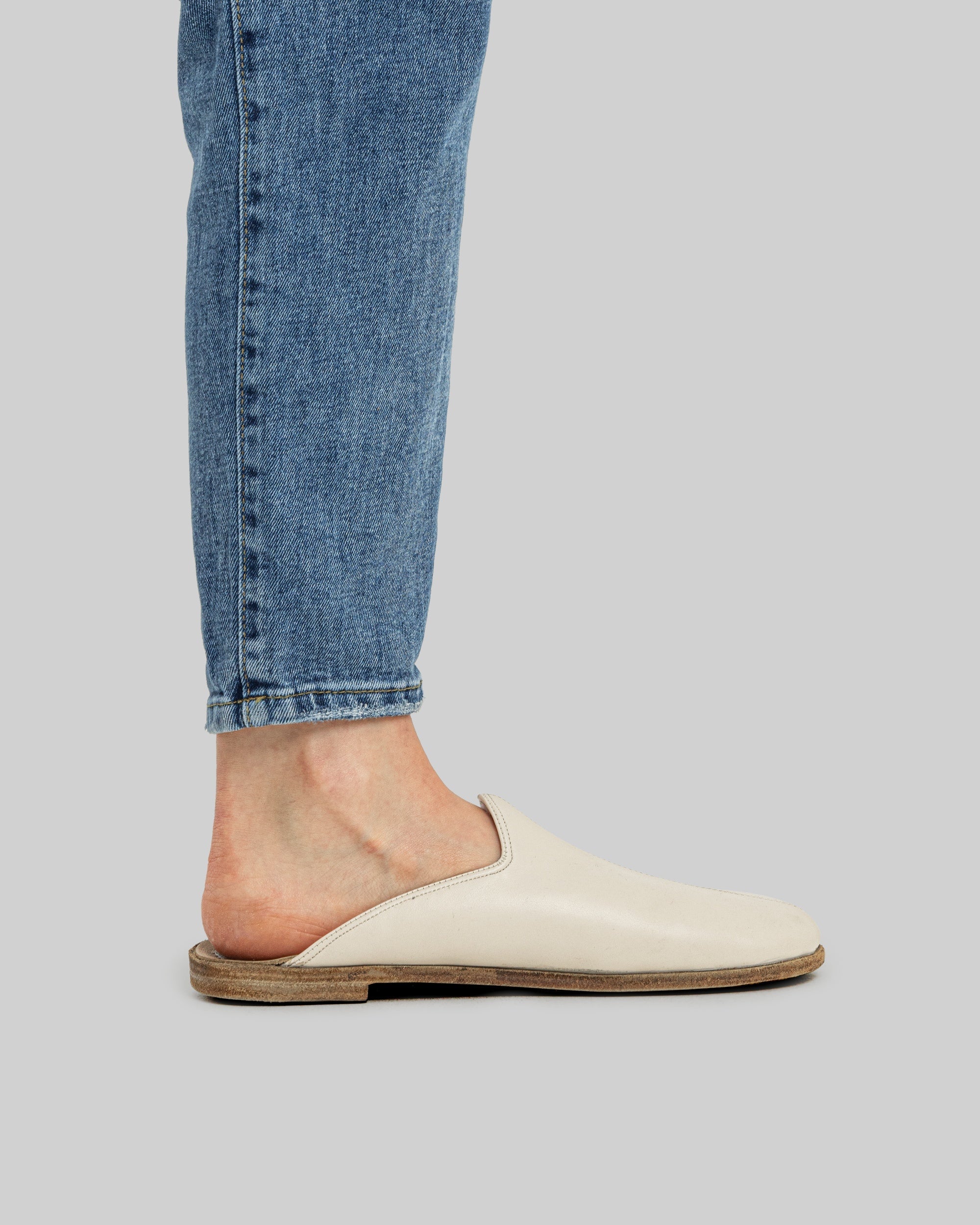 Side view Cream Slippers - Calf Leather Zero Drop | Bespoky