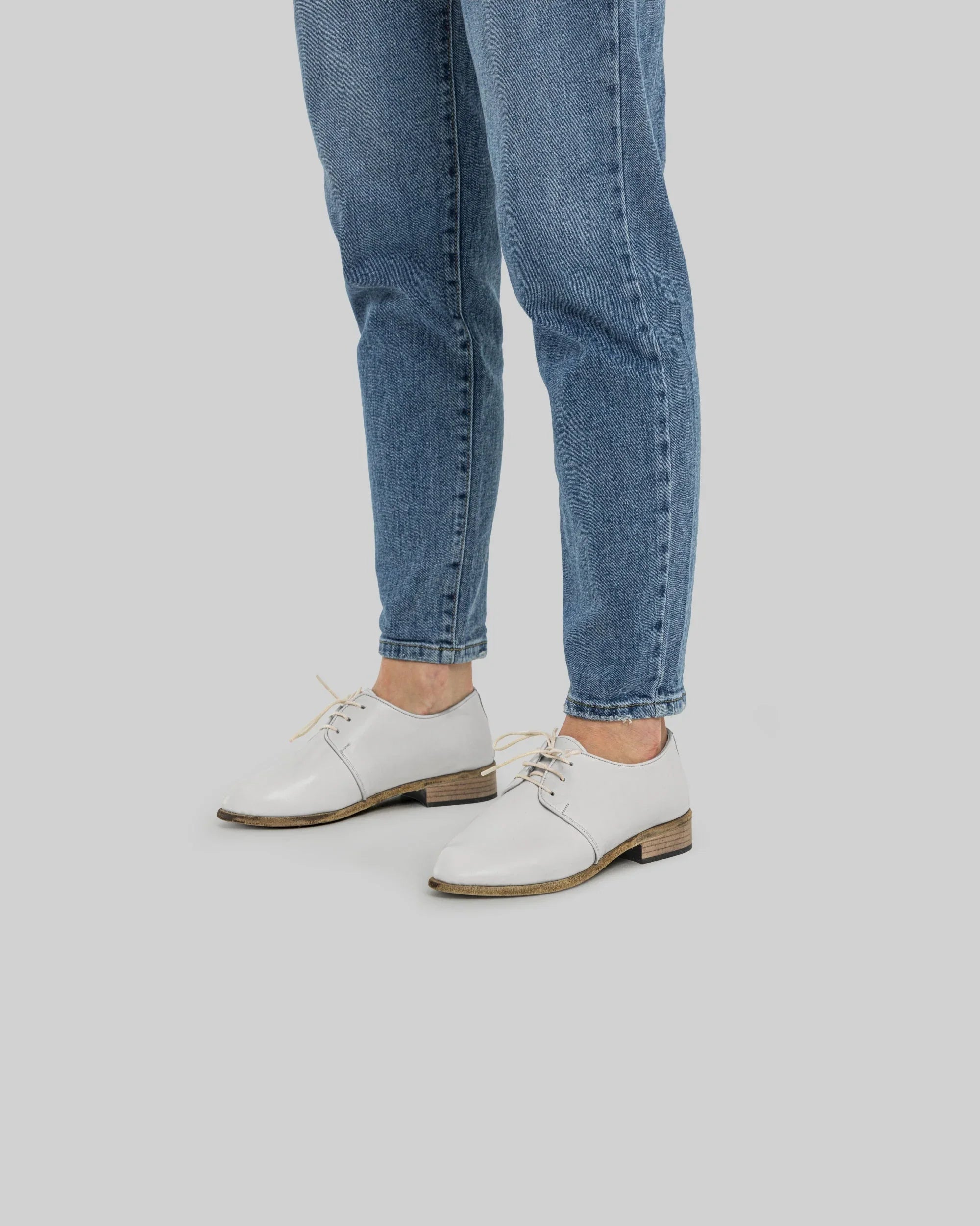 Side view White Pointed Toe Oxford - Calf Leather Zero Drop | Bespoky