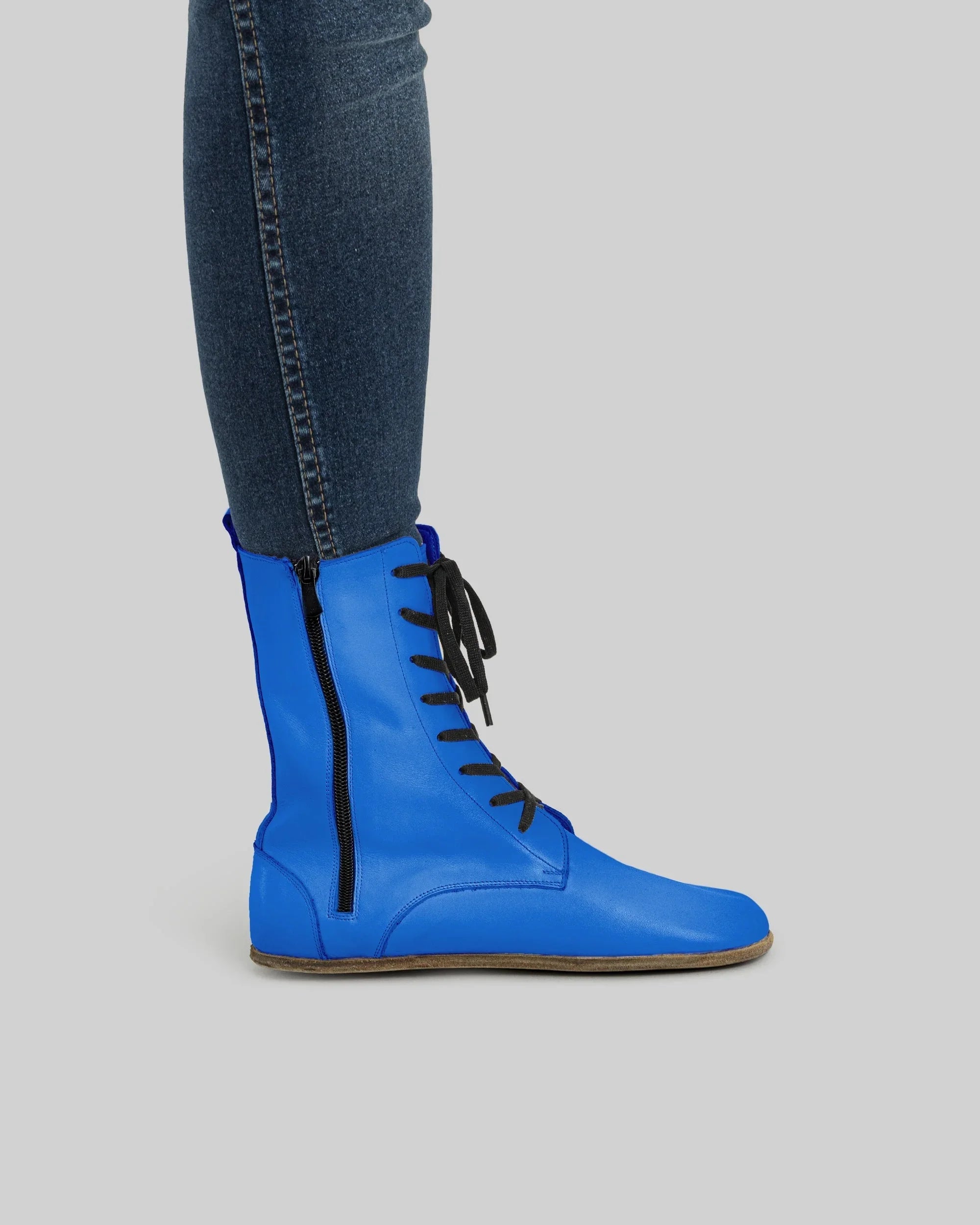 Close-up calf leather - Blue Barefoot Boot Detail | Bespoky