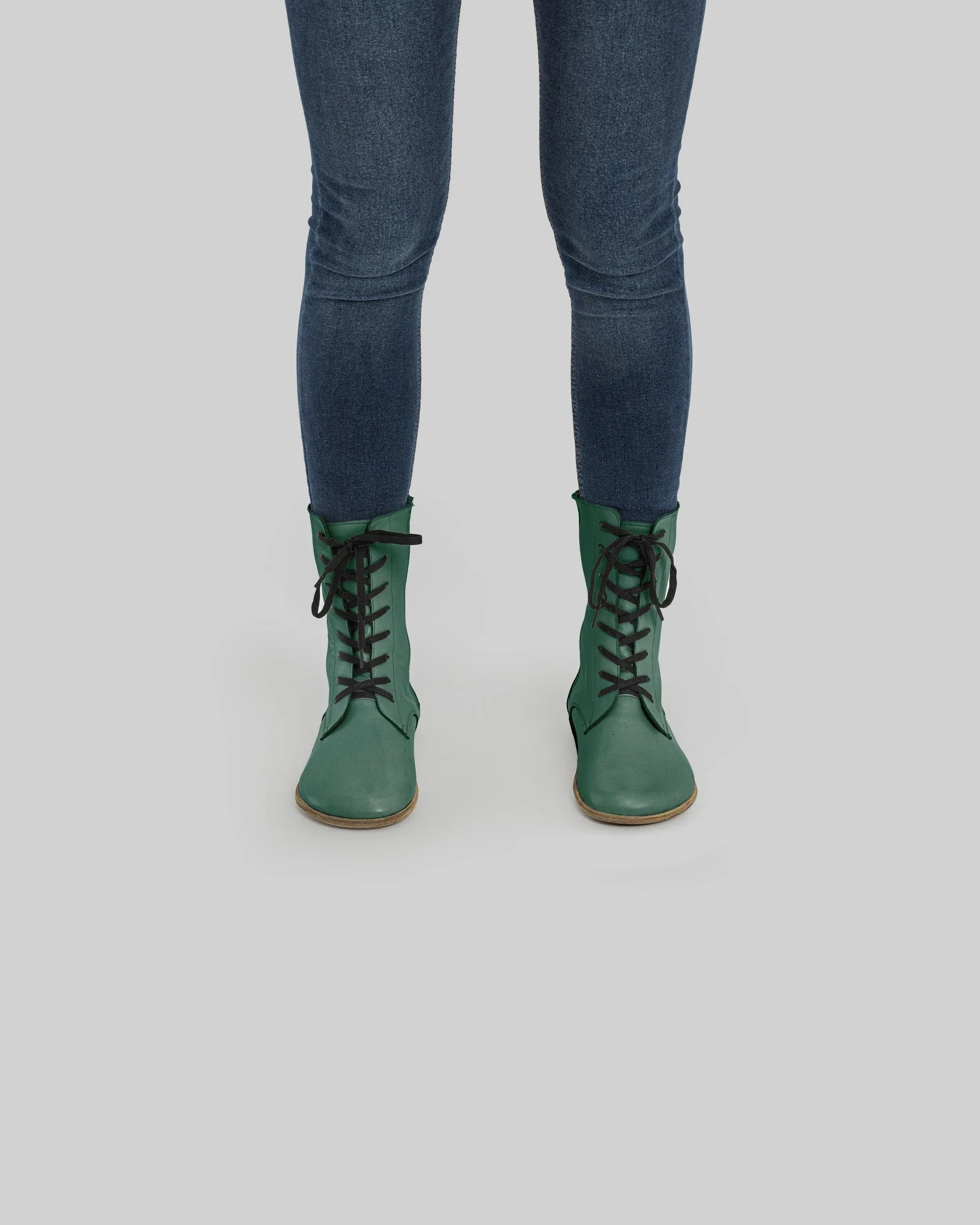 Close-up calf leather - Green Barefoot Boot Detail | Bespoky