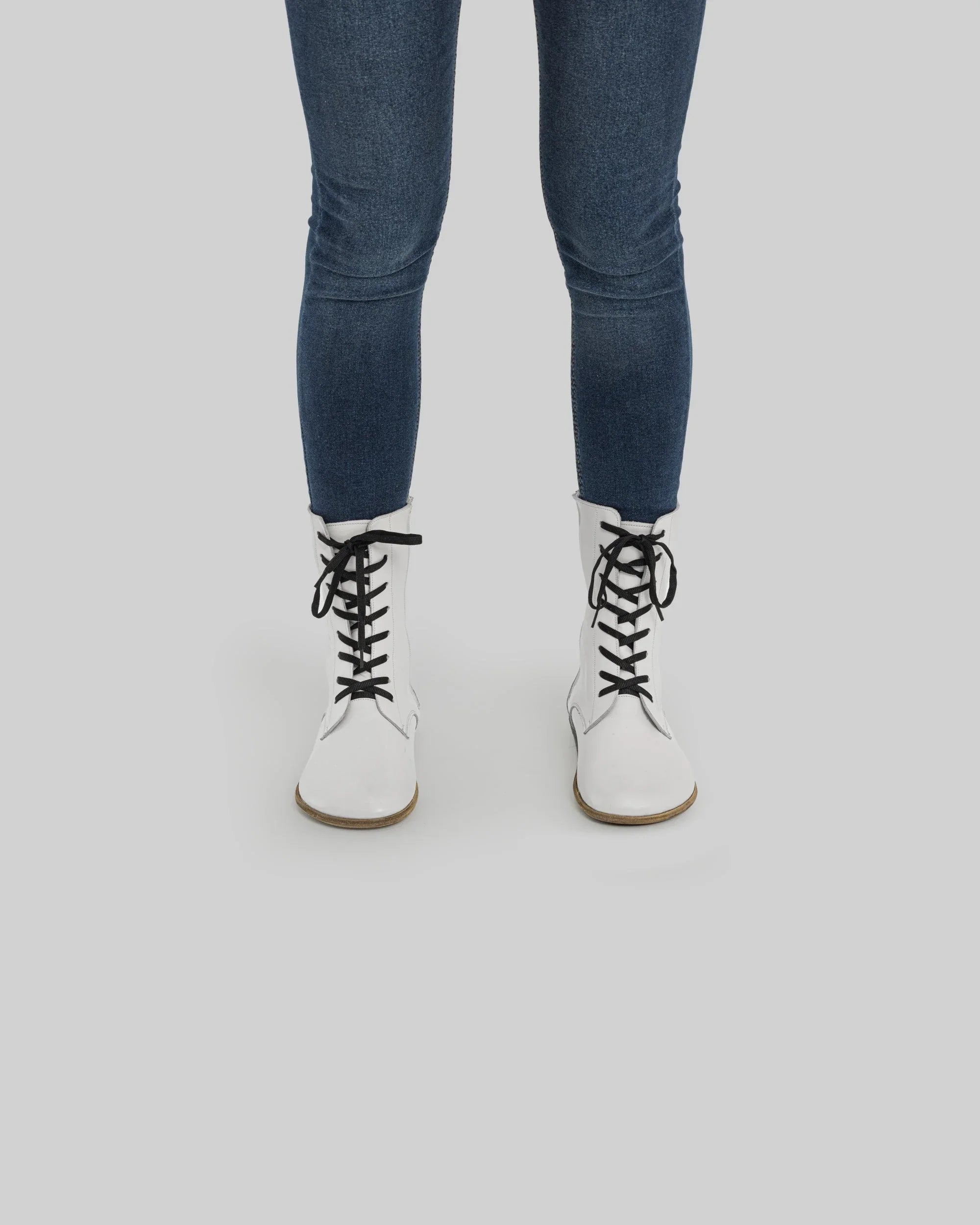 Close-up calf leather - White Barefoot Boot Detail | Bespoky