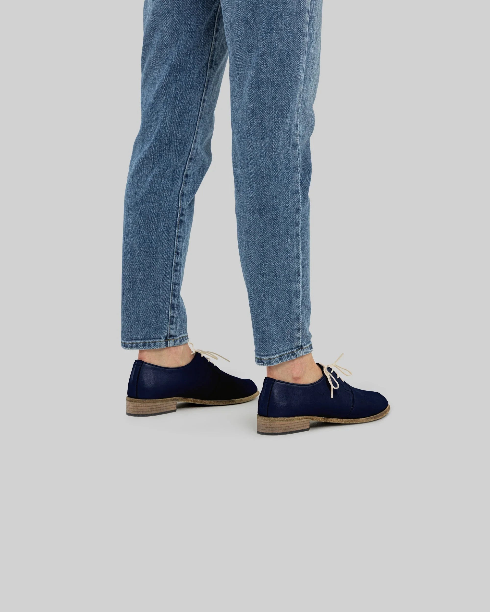 Detail Navy Blue Pointed Toe Oxford - Handcrafted Calf Leather Turkey | Bespoky