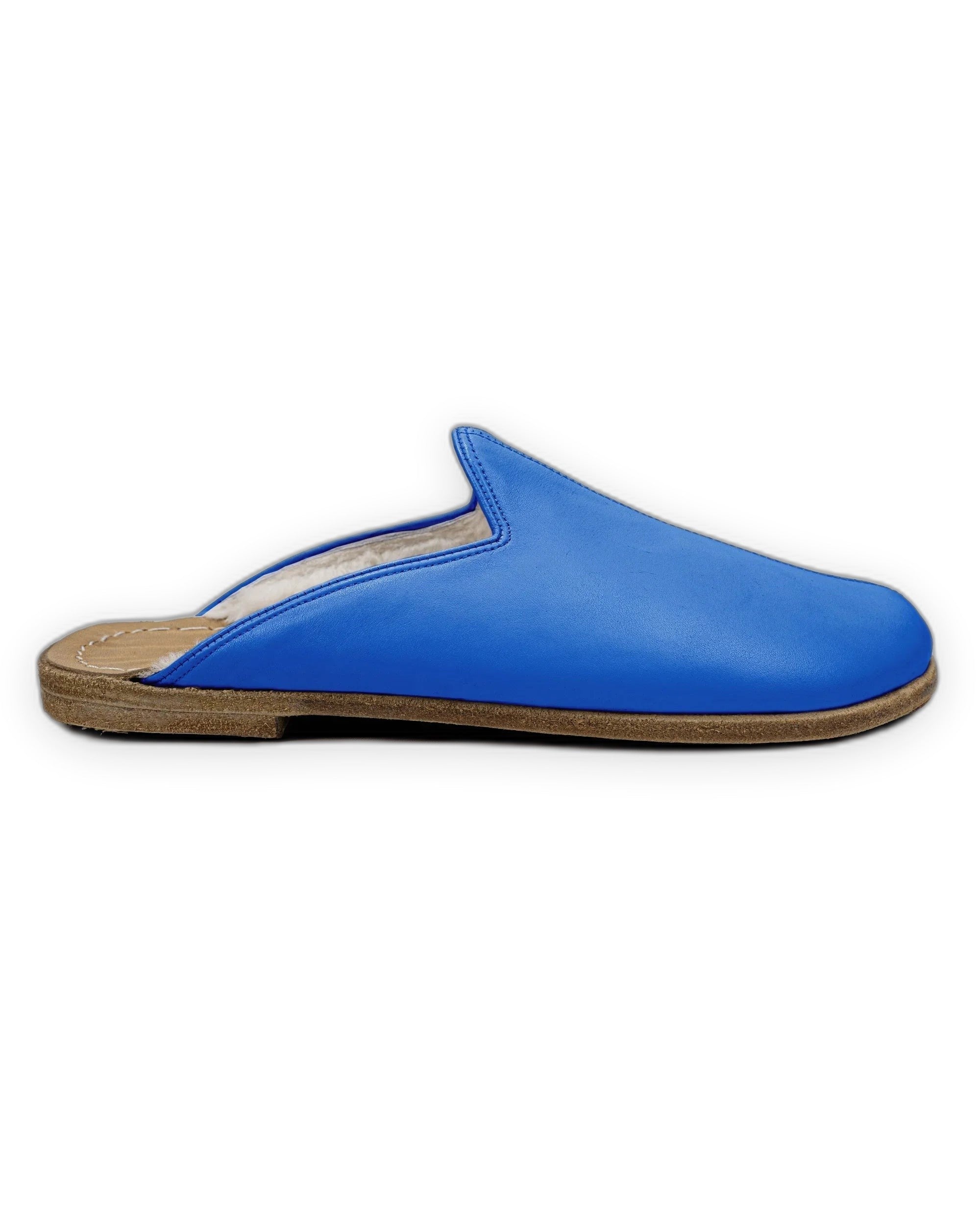 Close-up calf leather - Blue Shearling Slippers Detail | Bespoky