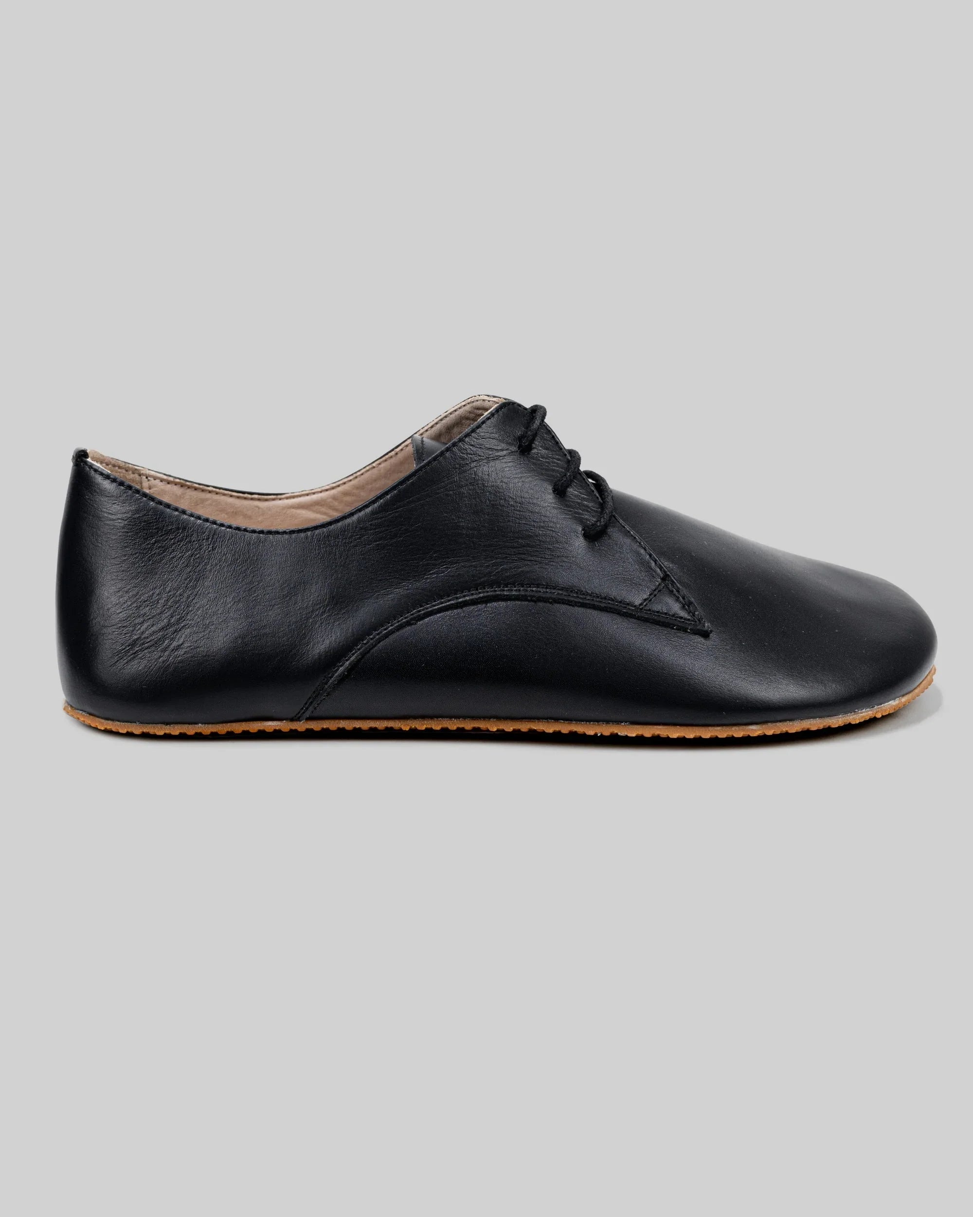 Close-up calf leather - Black Oxford Shoes Detail | Bespoky