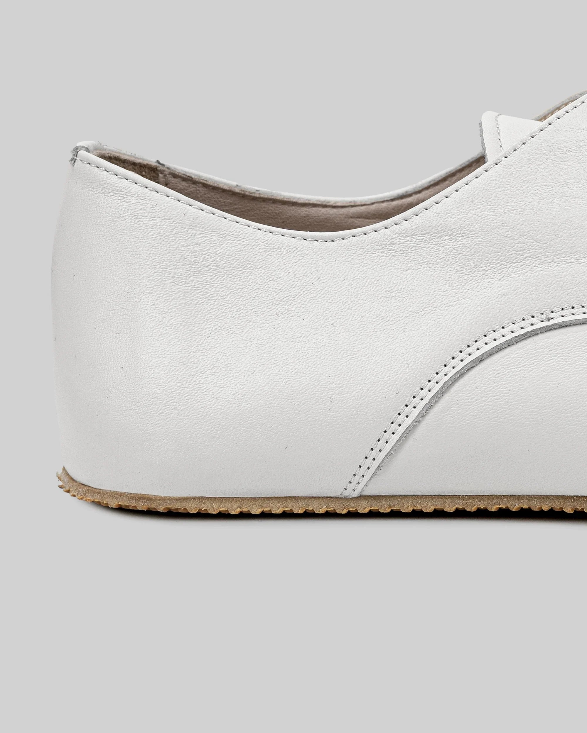 Detail White Oxford Shoes - Handcrafted Calf Leather Turkey | Bespoky