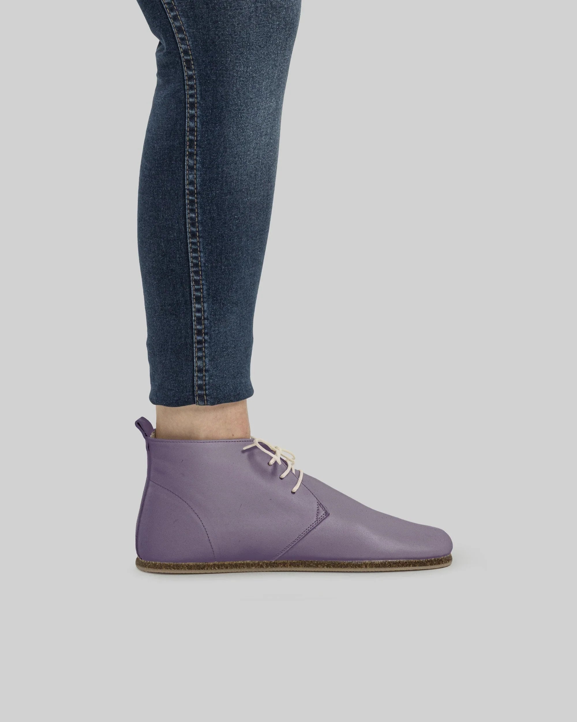 Close-up calf leather - Purple Ankle Boots Detail | Bespoky
