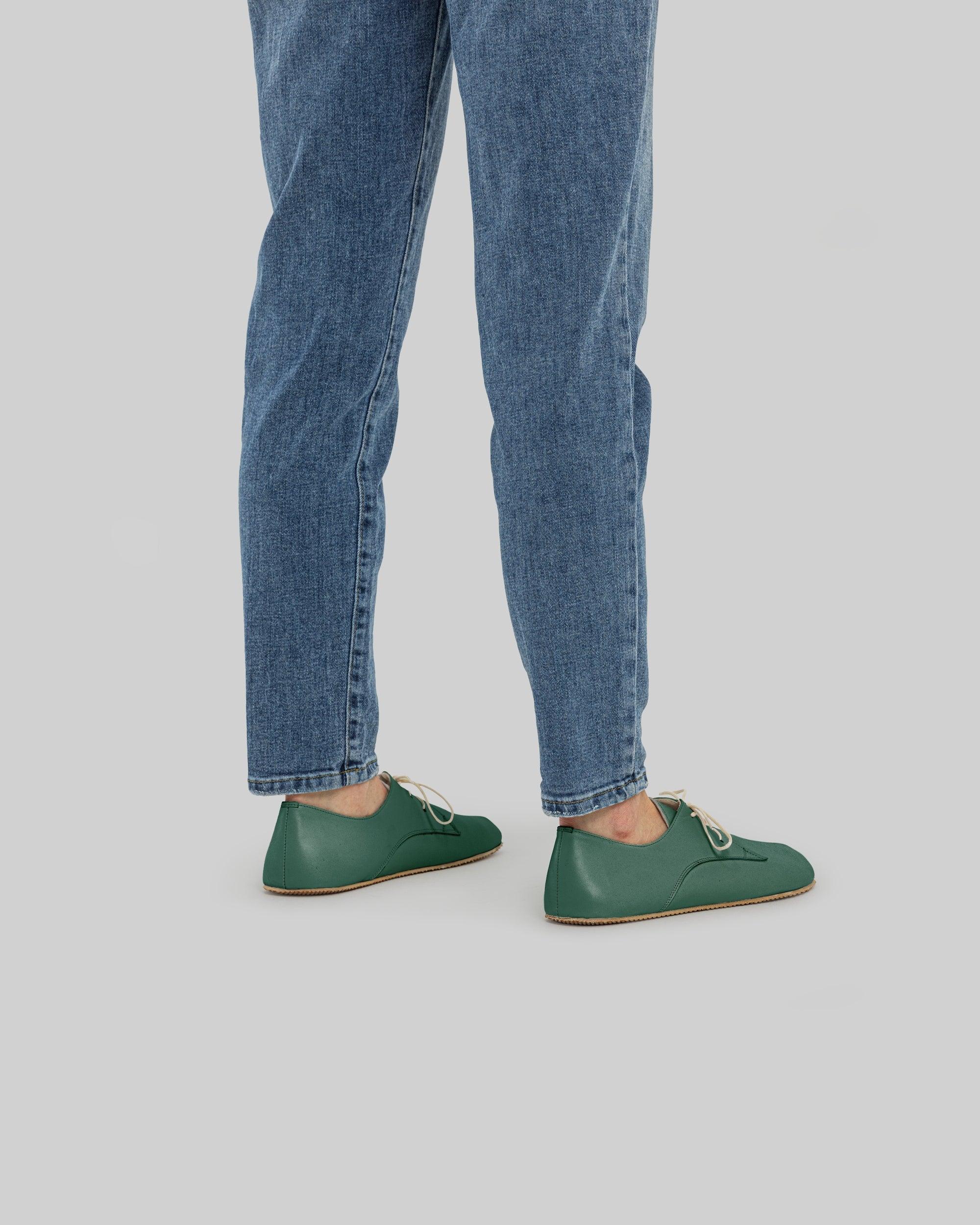 Close-up calf leather - Green Oxford Shoes Detail | Bespoky
