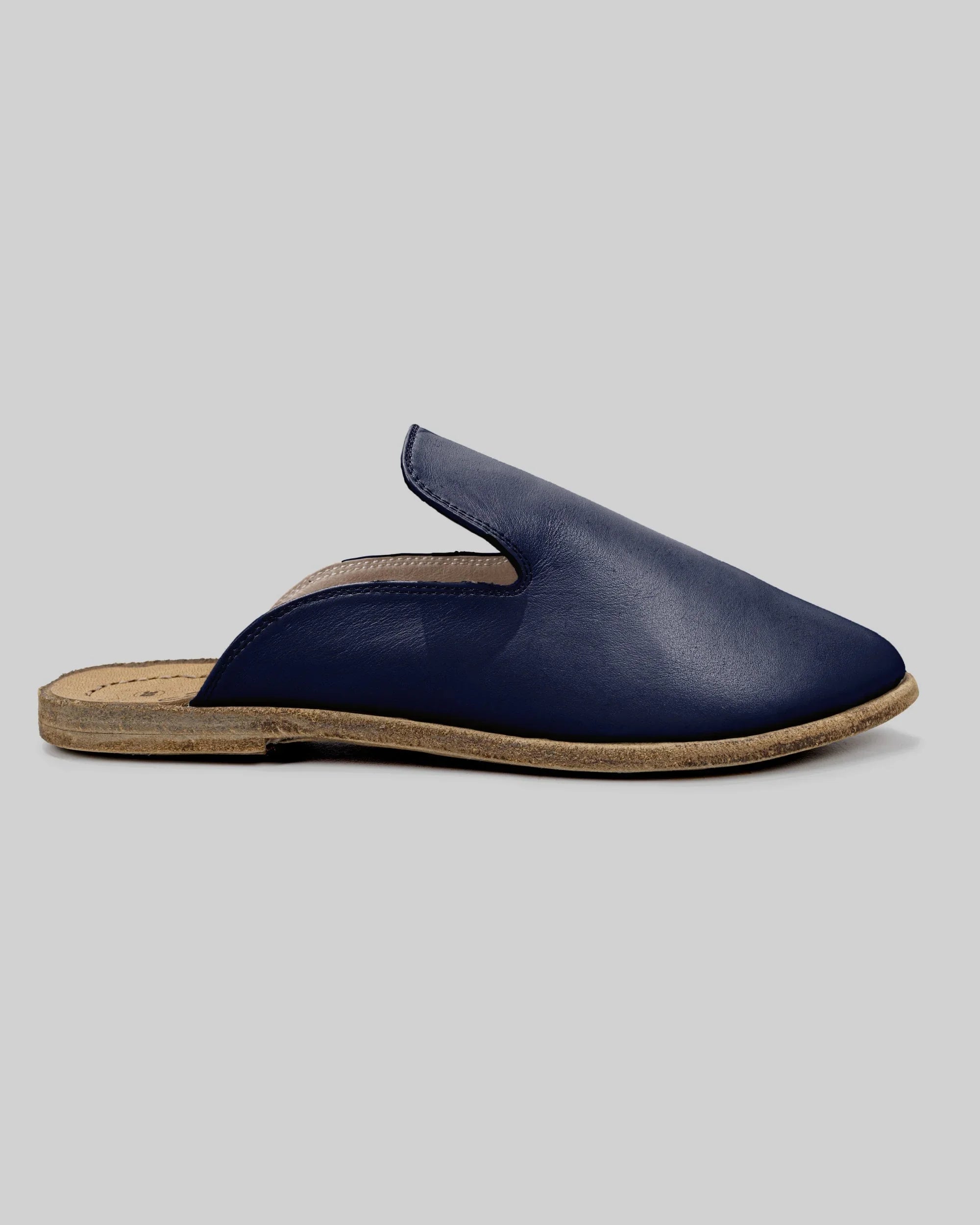 Seitenansicht Navyblaue spitze Mules - Kalbsleder Zero Drop | Bespoky