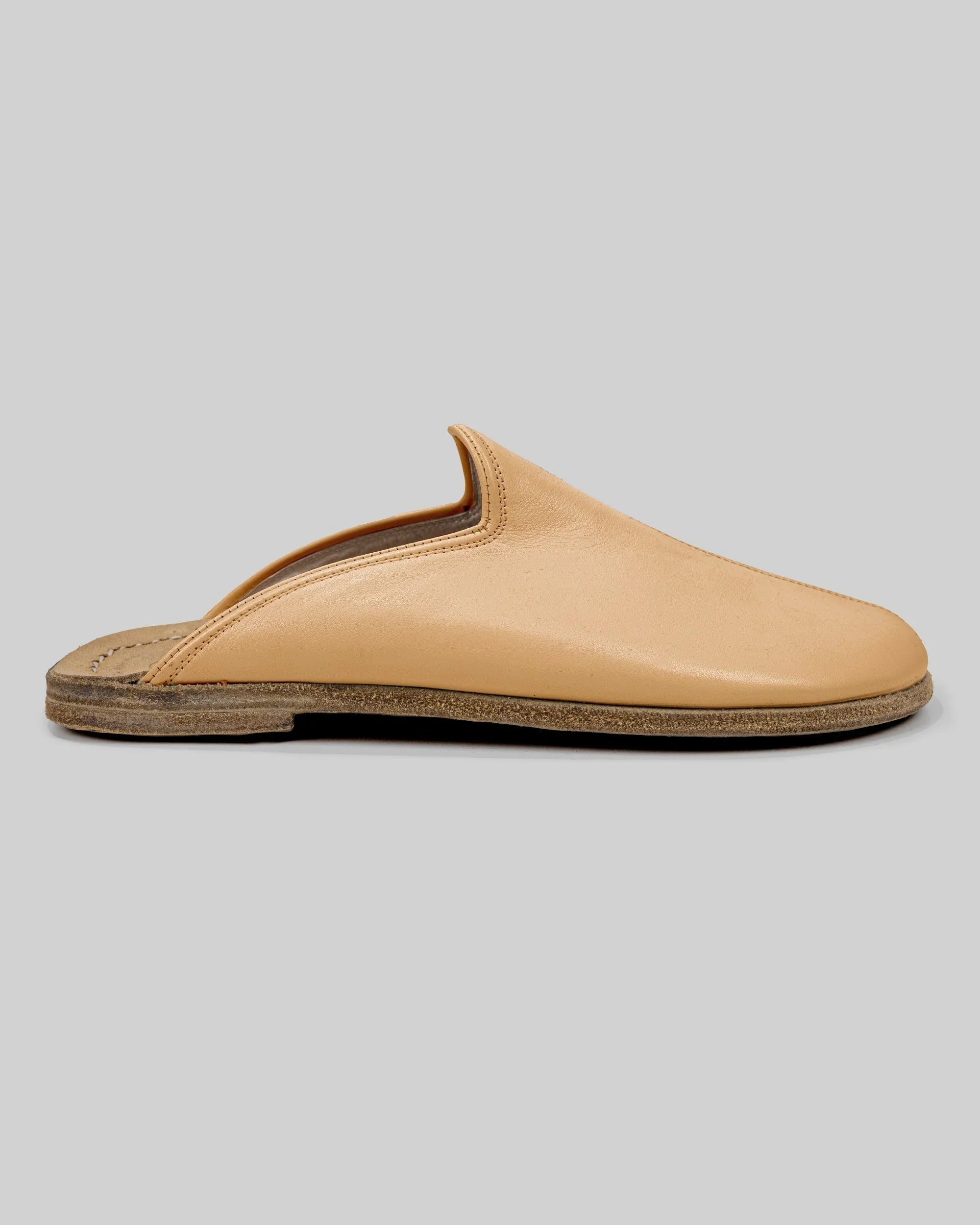 Close-up calf leather - Melon Yellow Slippers Detail | Bespoky