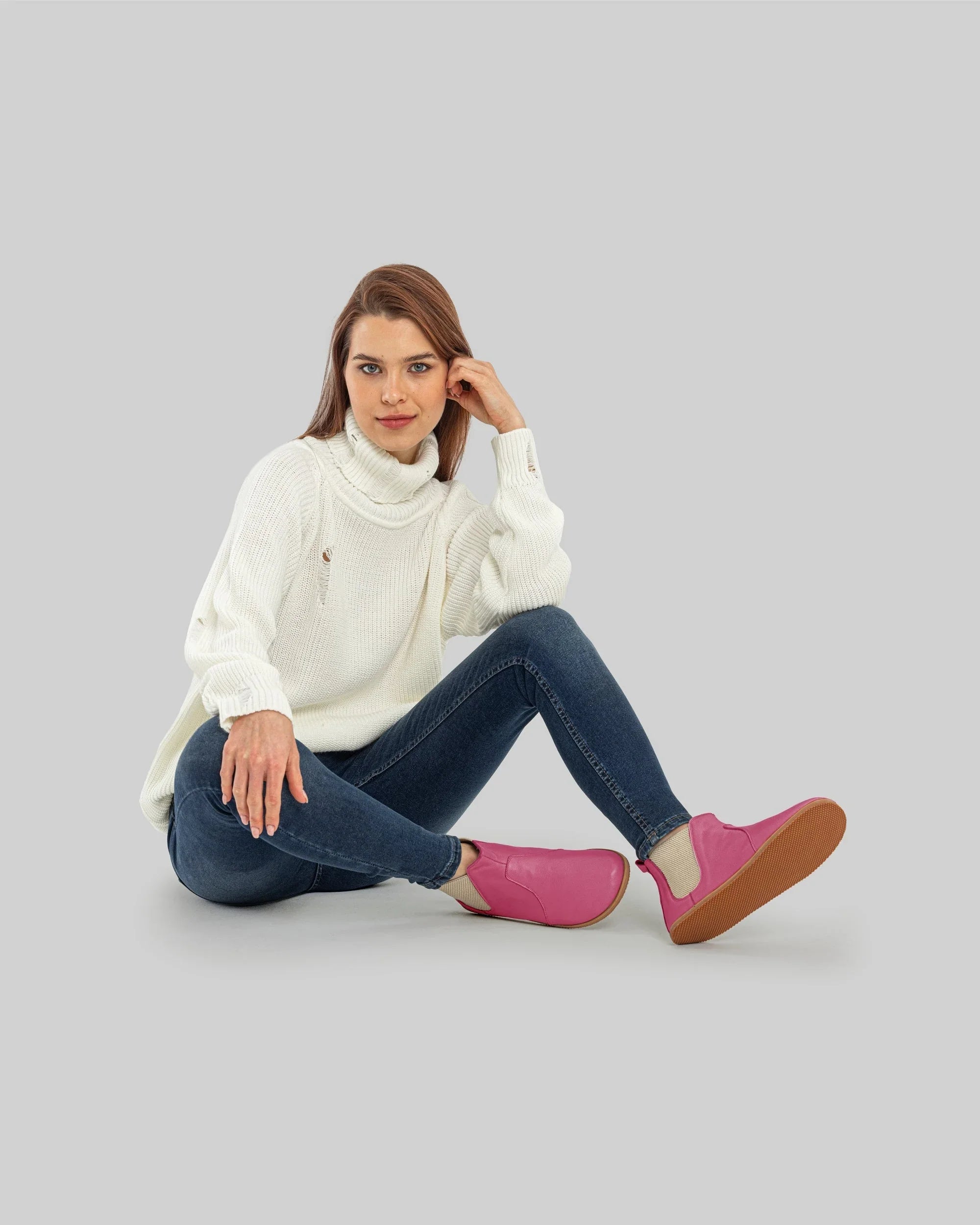 Close-up calf leather - Fuchsia Chelsea Boots Detail | Bespoky