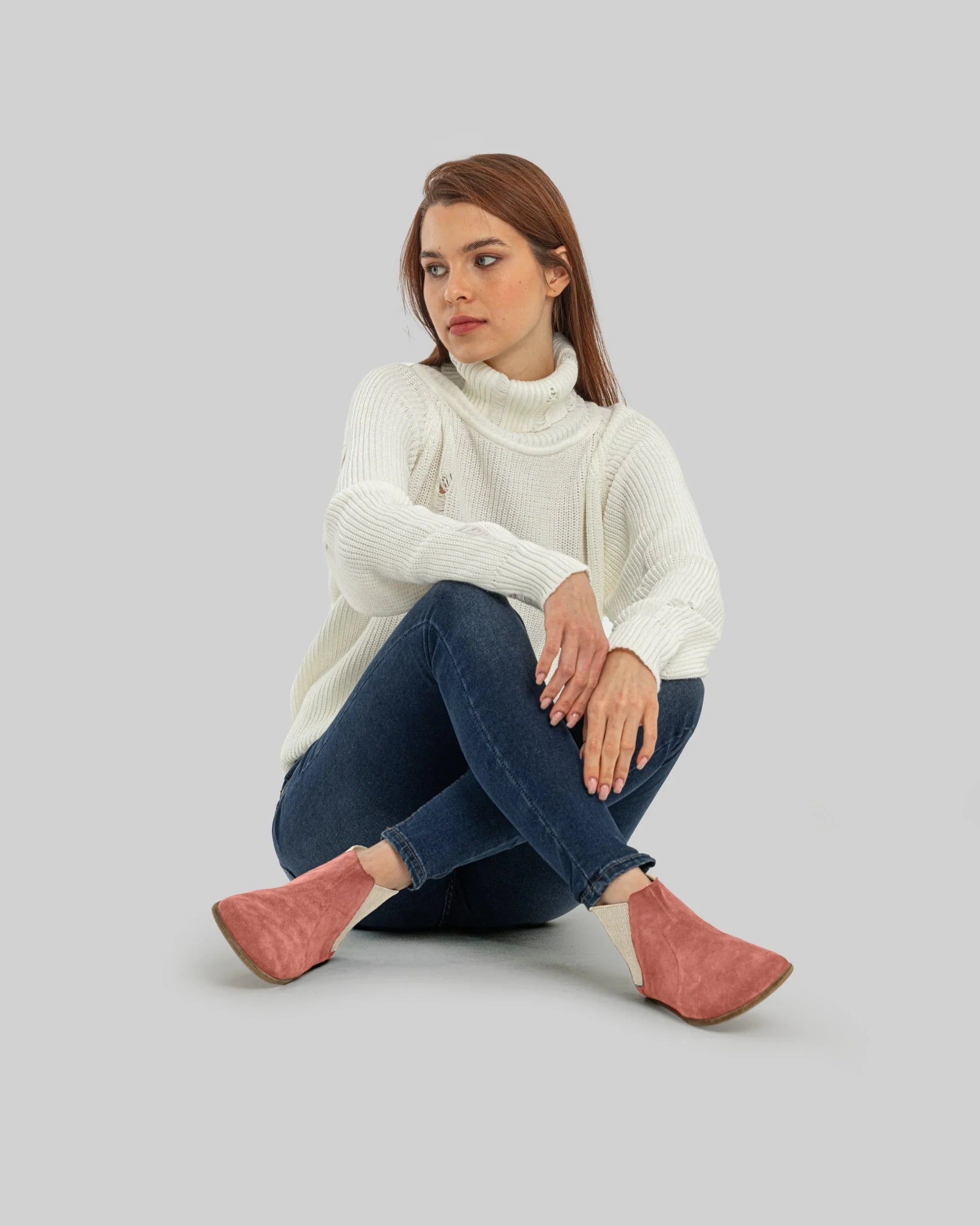 Close-up calf leather - Pink Suede Chelsea Boots Detail | Bespoky