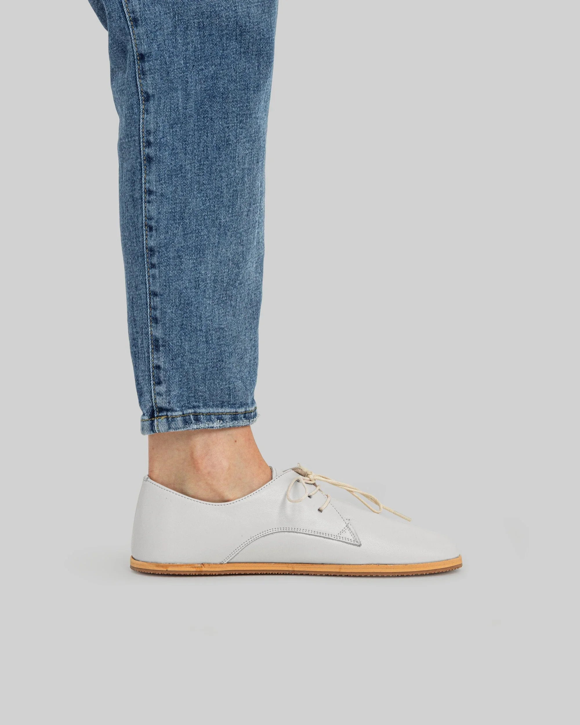 Detail White Oxford Shoes - Handcrafted Calf Leather Turkey | Bespoky