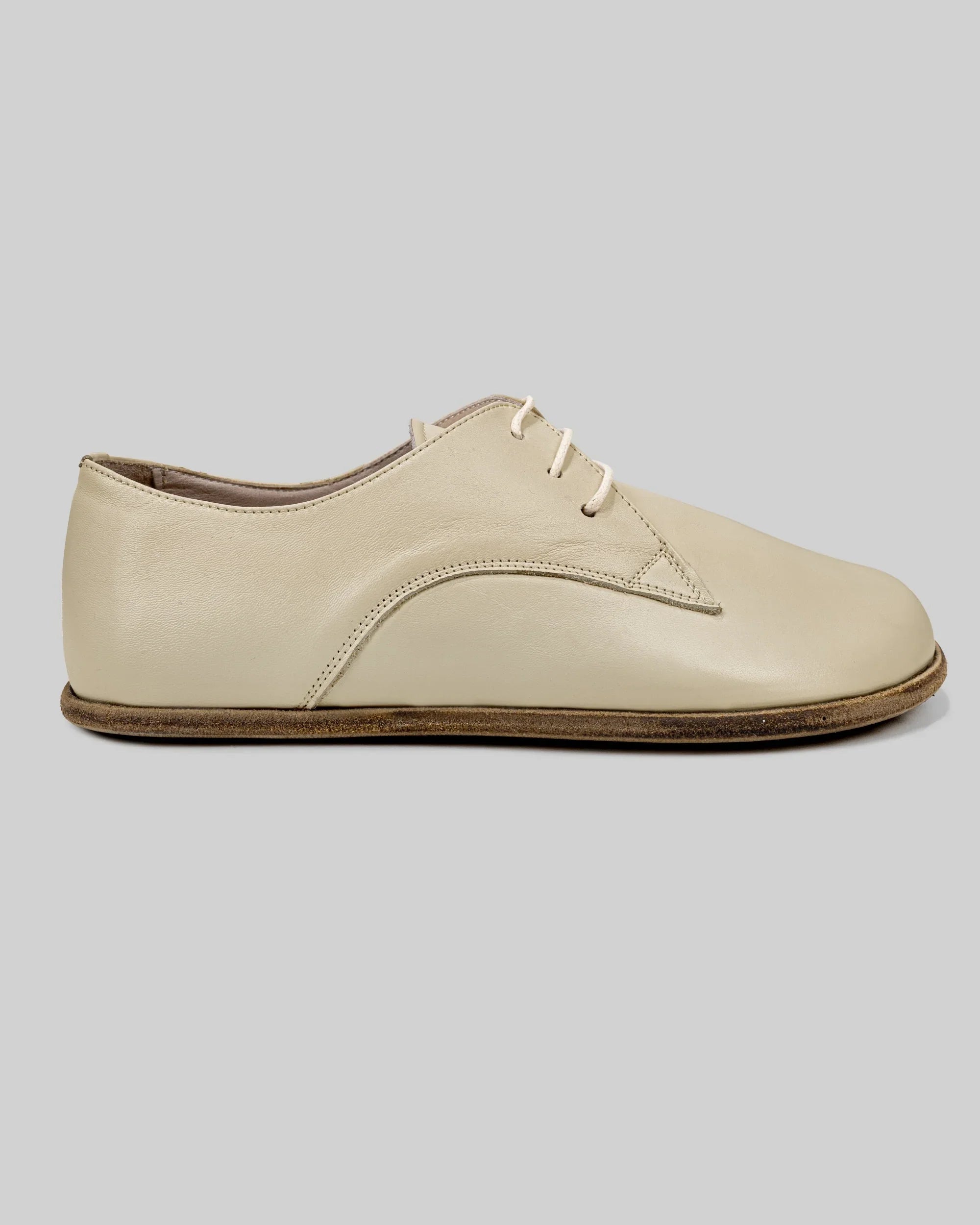 Close-up calf leather - Beige Oxford Shoes Detail | Bespoky