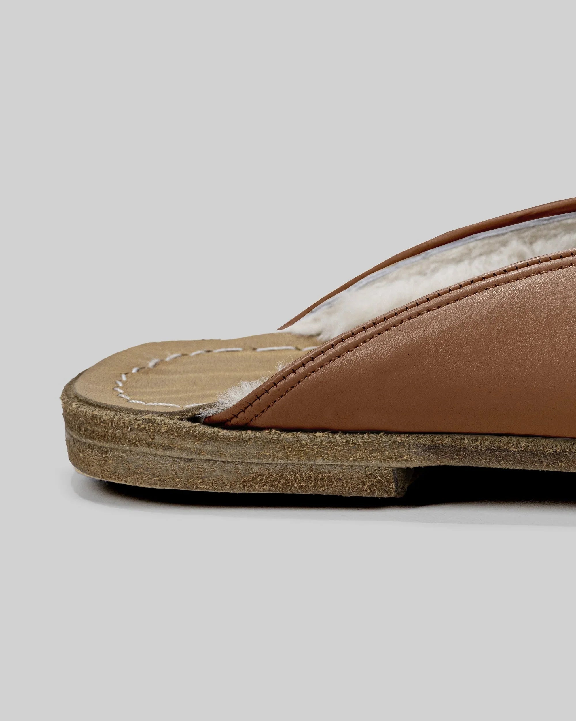 Detail Gold Shearling Slippers - Handcrafted Calf Leather Turkey | Bespoky