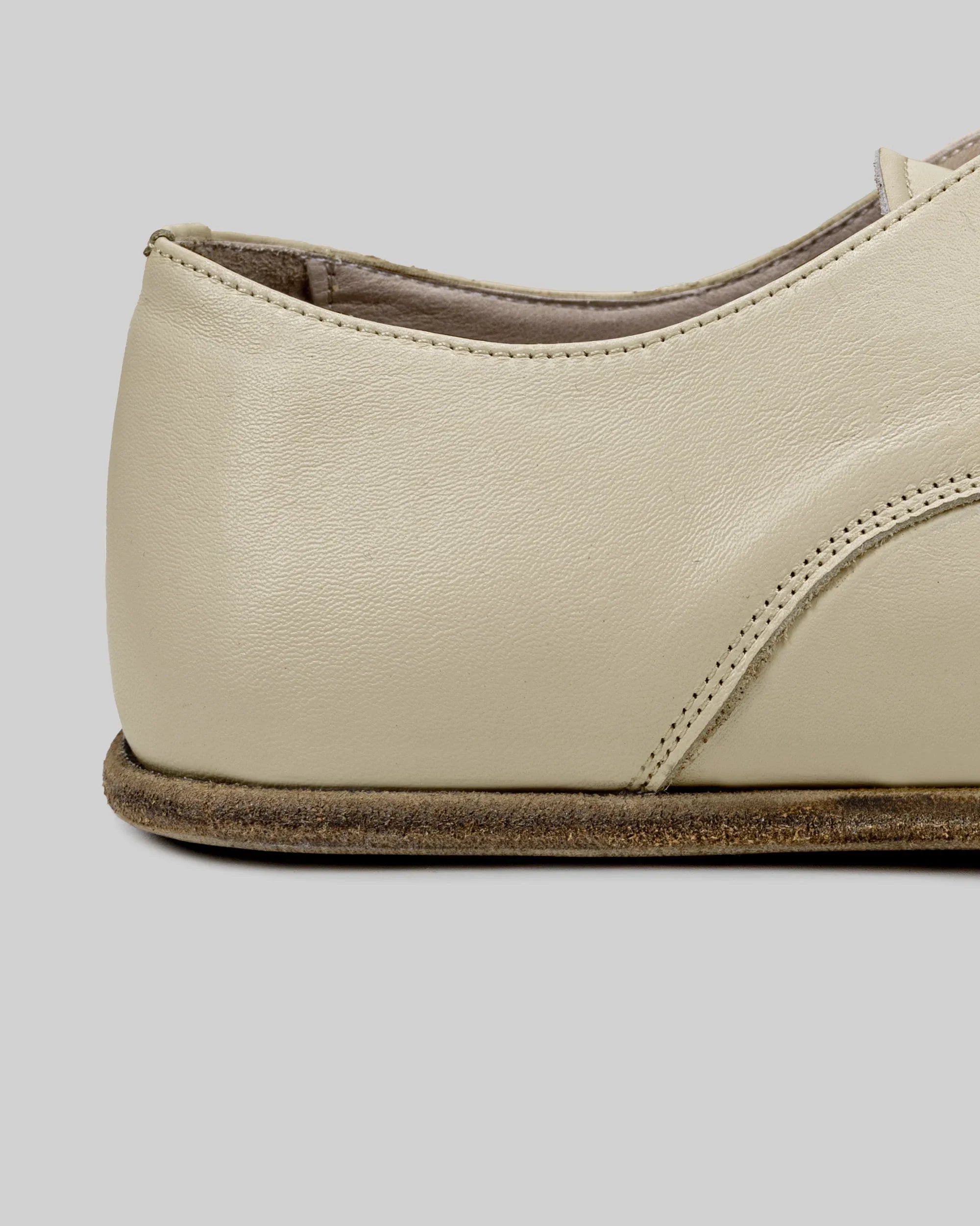Detail Beige Oxford Shoes - Handcrafted Calf Leather Turkey | Bespoky