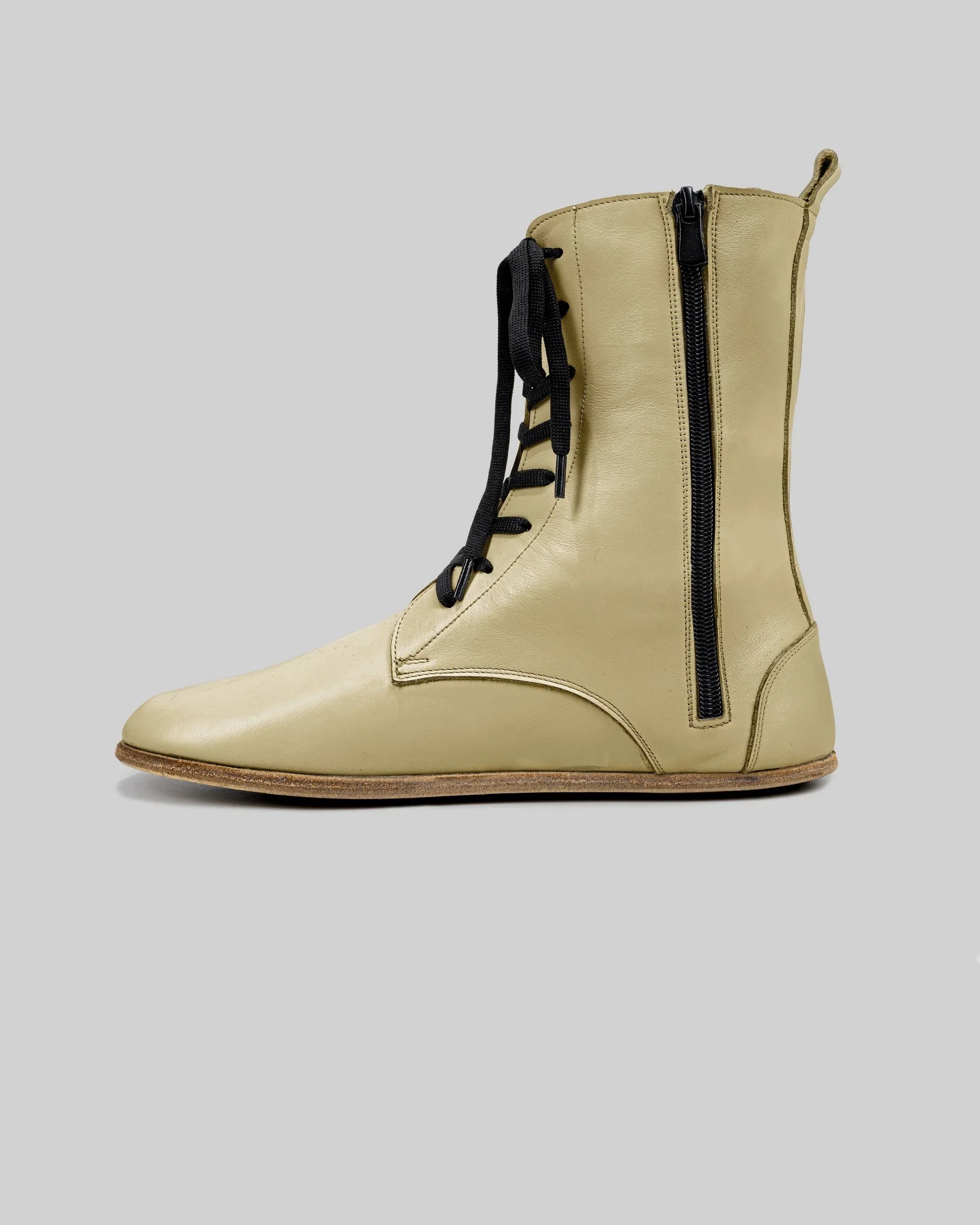 Close-up calf leather - Yellow Barefoot Boot Detail | Bespoky