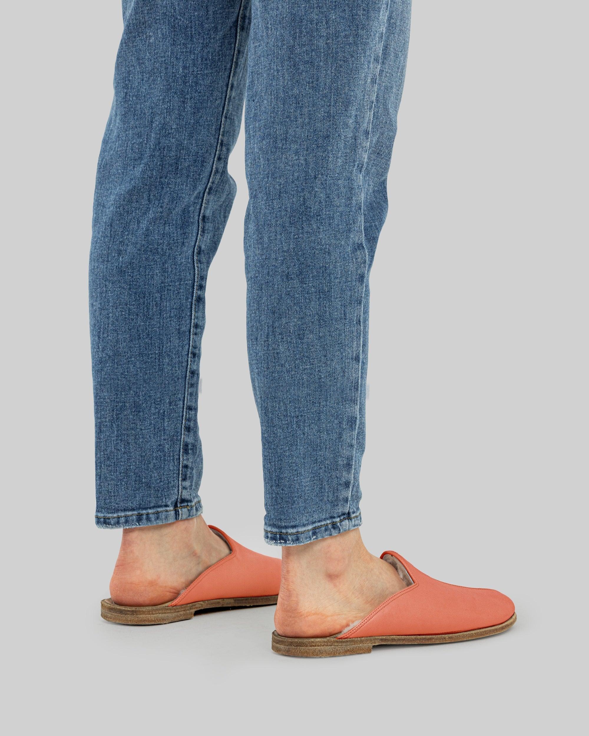 Close-up calf leather - Pomegranate Shearling Slippers Detail | Bespoky