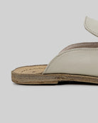 Par Lucas Beige Spetsiga Tå Mules - Barfota Bred Tå Kalvskinn | Bespoky