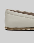 Close-up calf leather - Lucas Beige Barefoot Shoes Detail | Bespoky