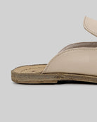 Paar Beige Spitz zulaufende Mules - Barfuß Breite Zehen Kalbsleder | Bespoky