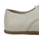 Close-up calf leather - Lucas Beige Oxford Shoes Detail | Bespoky
