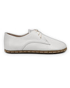 Close-up calf leather - White Oxford Shoes Detail | Bespoky