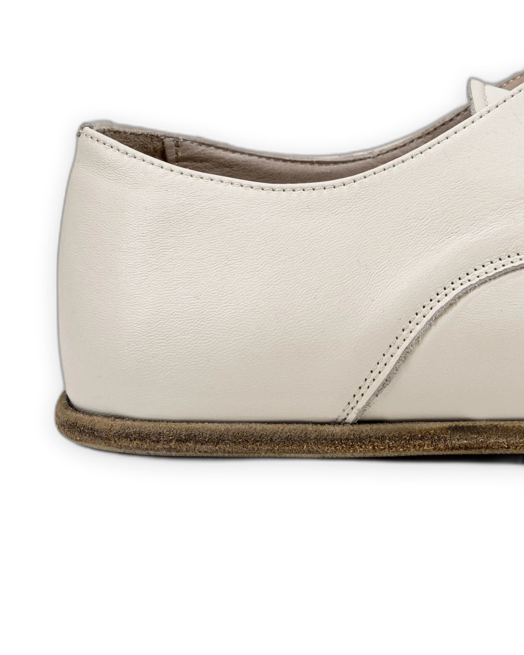 Close-up calf leather - Cream Oxford Shoes Detail | Bespoky