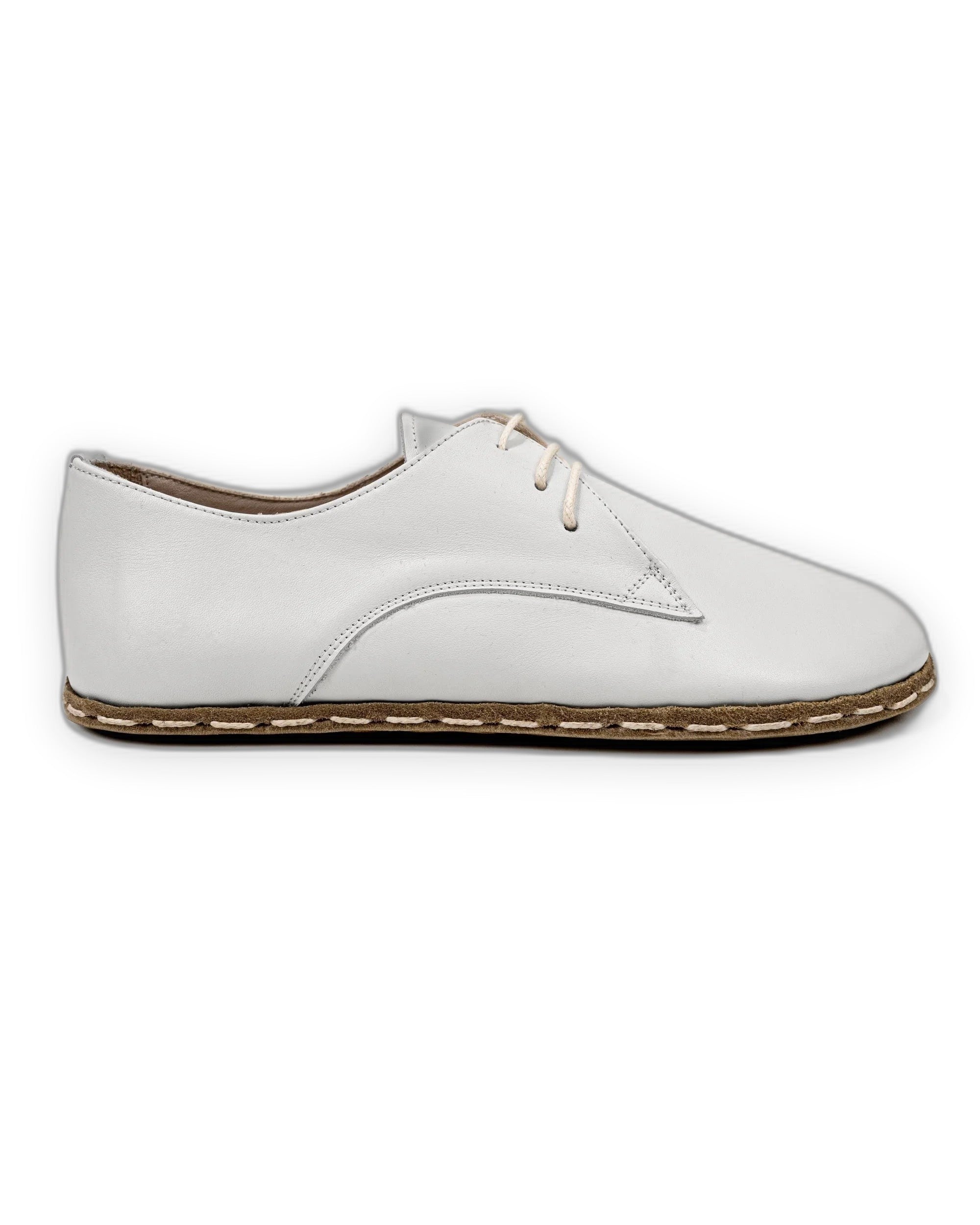 Close-up calf leather - White Oxford Shoes Detail | Bespoky