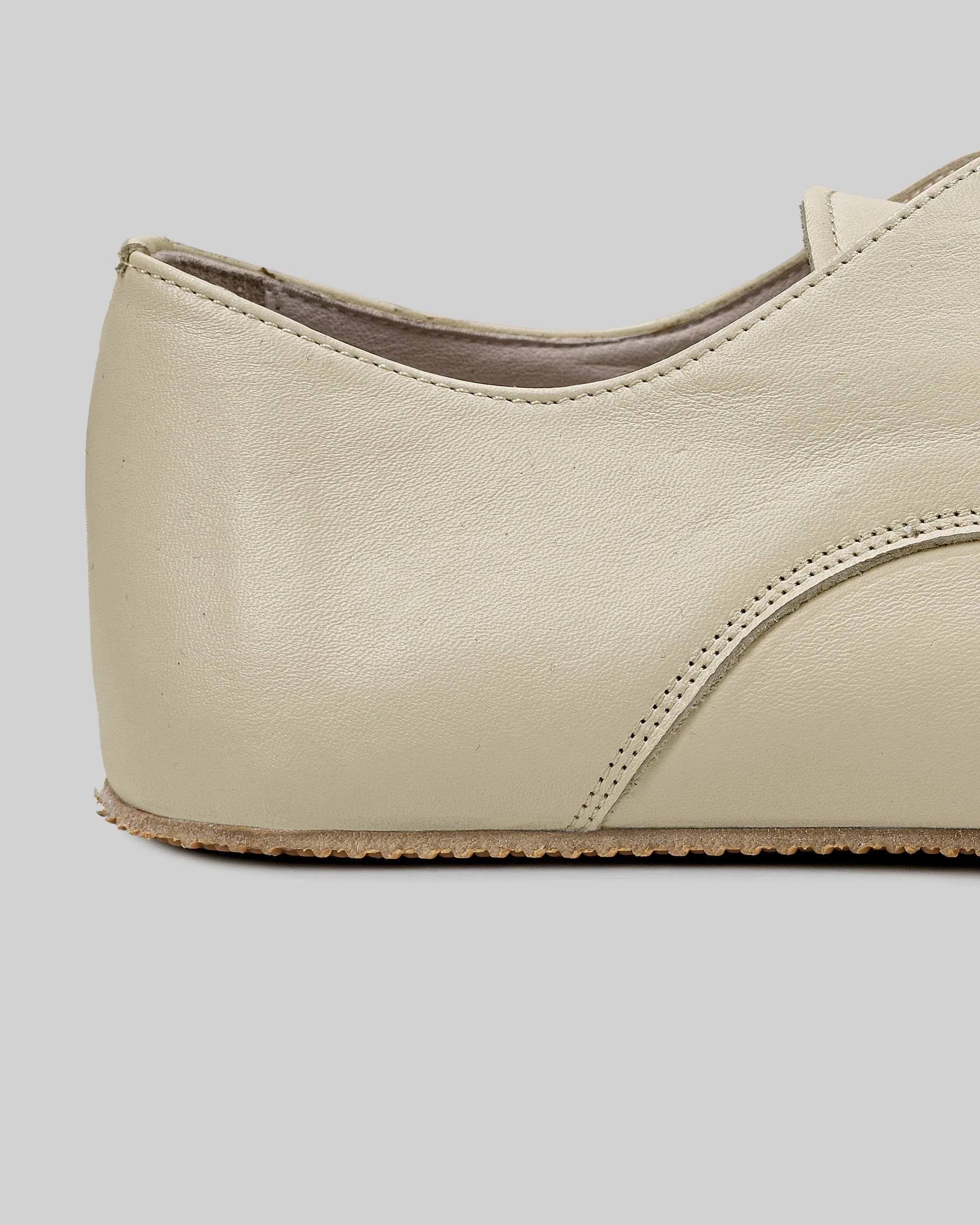 Detail Beige Oxford Shoes - Handcrafted Calf Leather Turkey | Bespoky