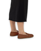 Close-up calf leather - Dark Brown Barefoot Shoes Detail | Bespoky