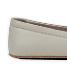 Close-up calf leather - Lucas Beige Barefoot Shoes Detail | Bespoky