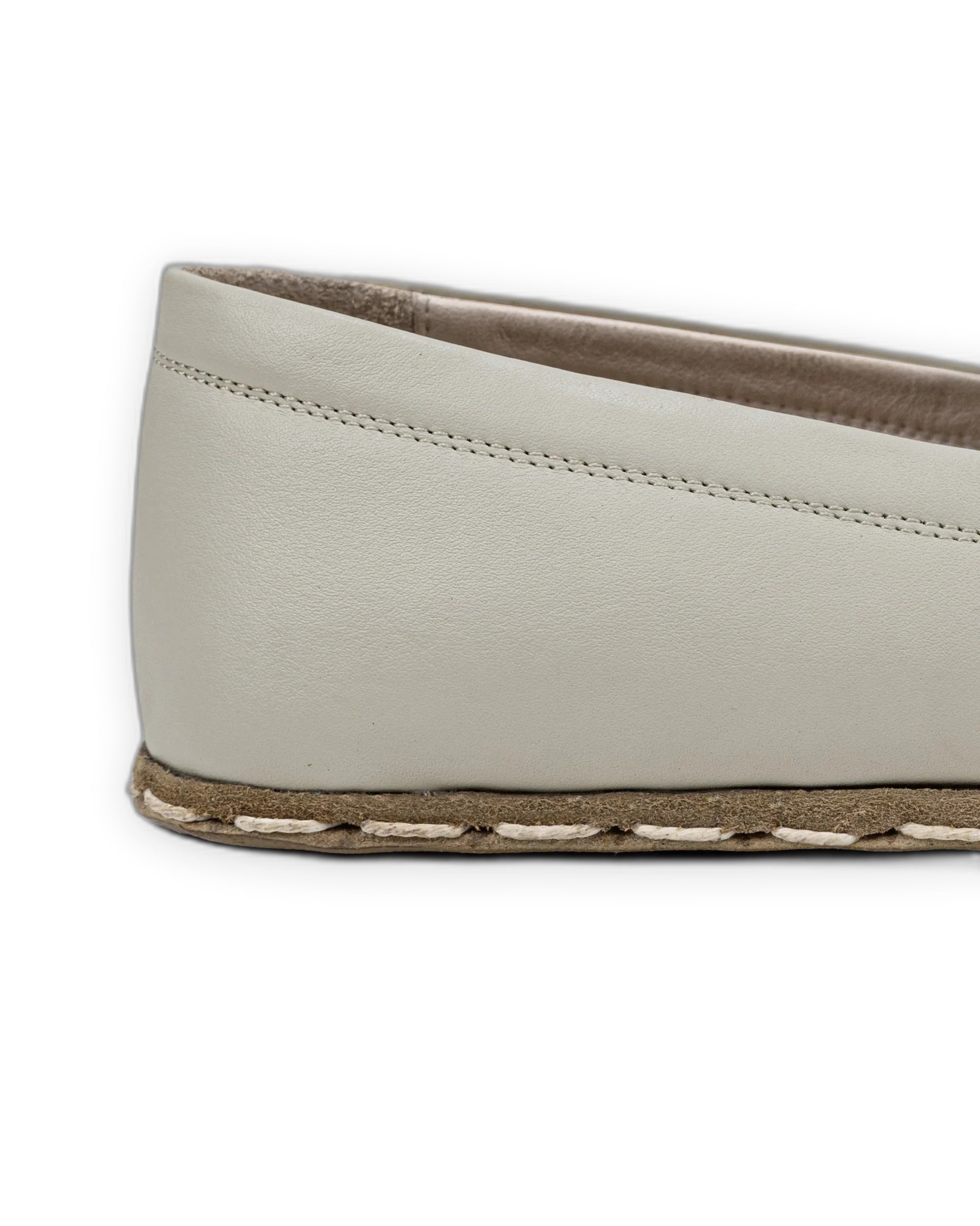 Close-up calf leather - Lucas Beige Barefoot Shoes Detail | Bespoky