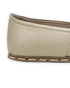 Detail Beige Barefoot Yemeni - Handcrafted Calf Leather Turkey | Bespoky