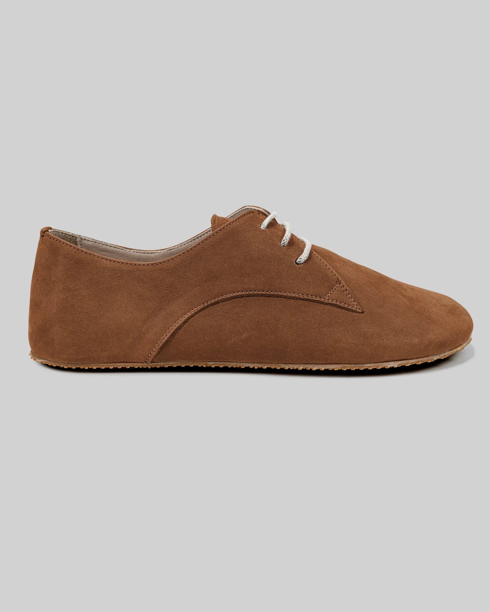 Close-up calf leather - Tan Nubuck Oxford Shoes Detail | Bespoky