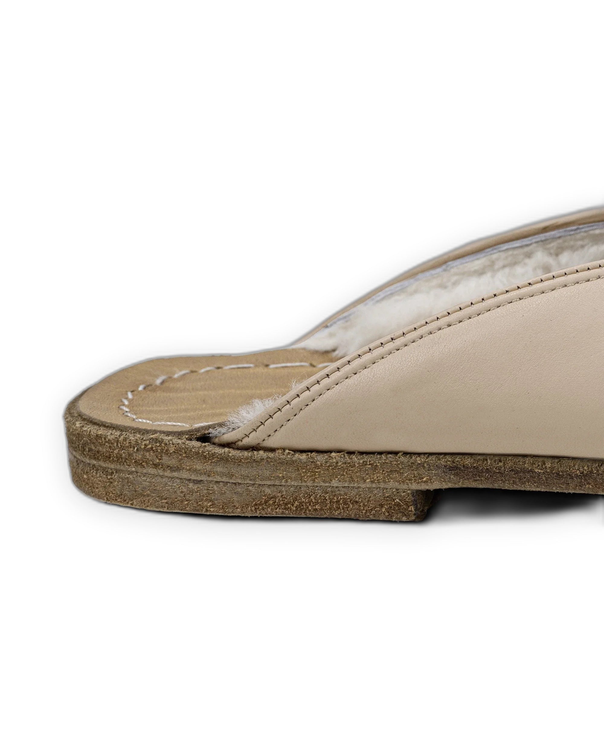 Detail Beige Shearling Slippers - Handcrafted Calf Leather Turkey | Bespoky
