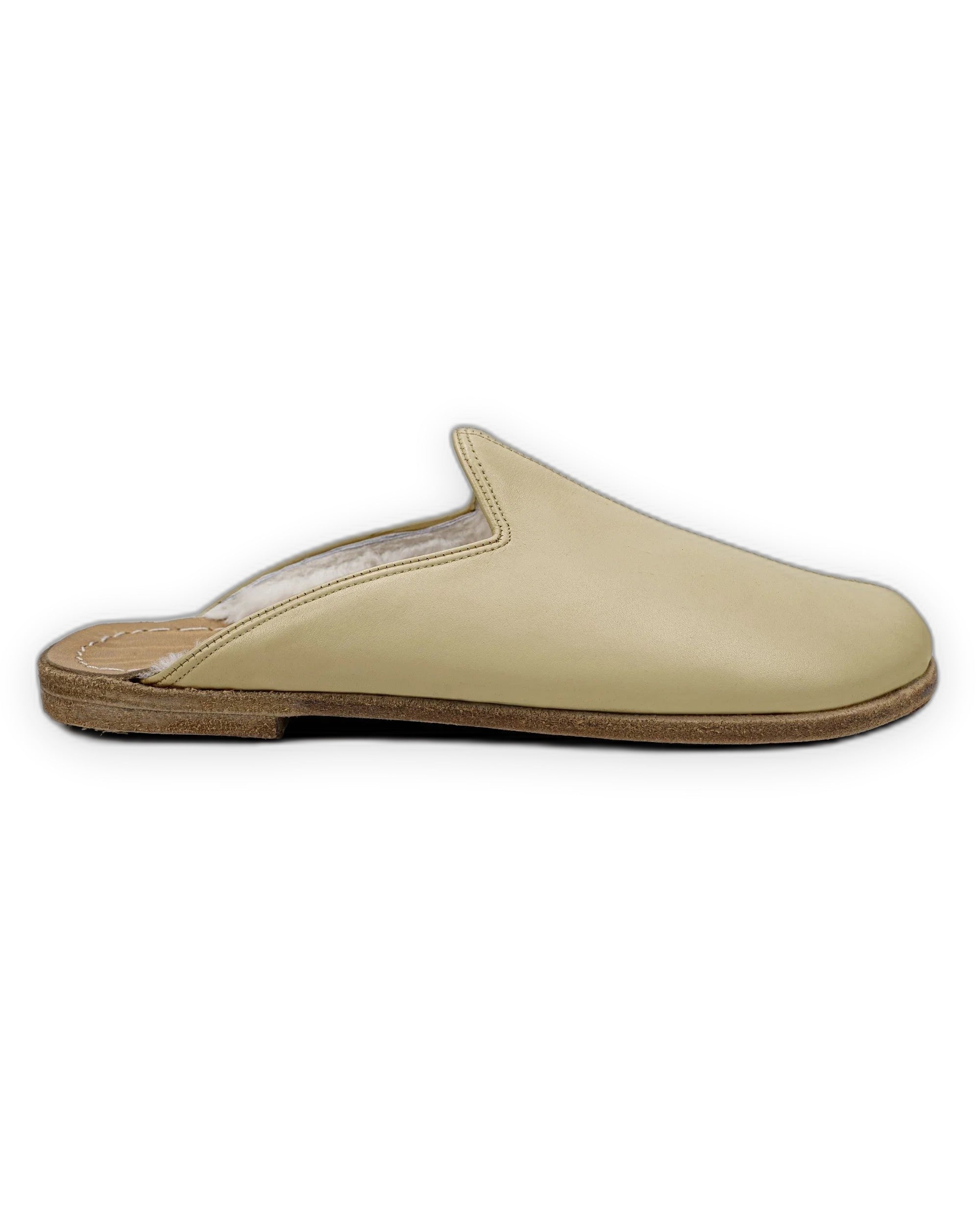 Close-up calf leather - Yellow Shearling Slippers Detail | Bespoky