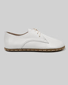Close-up calf leather - White Oxford Shoes Detail | Bespoky